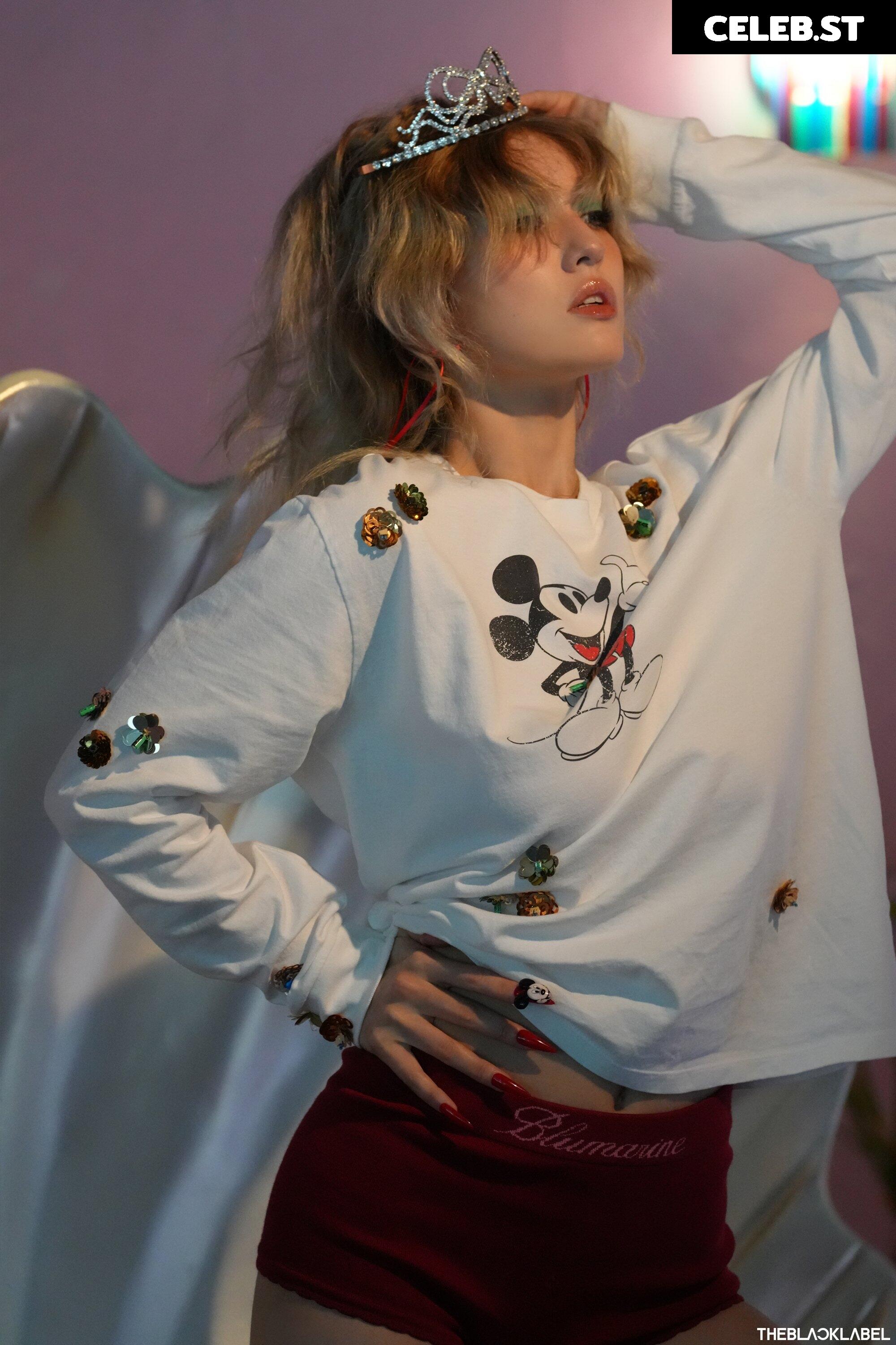 Jeon Somi/ENNIK SOMI Image 10621783