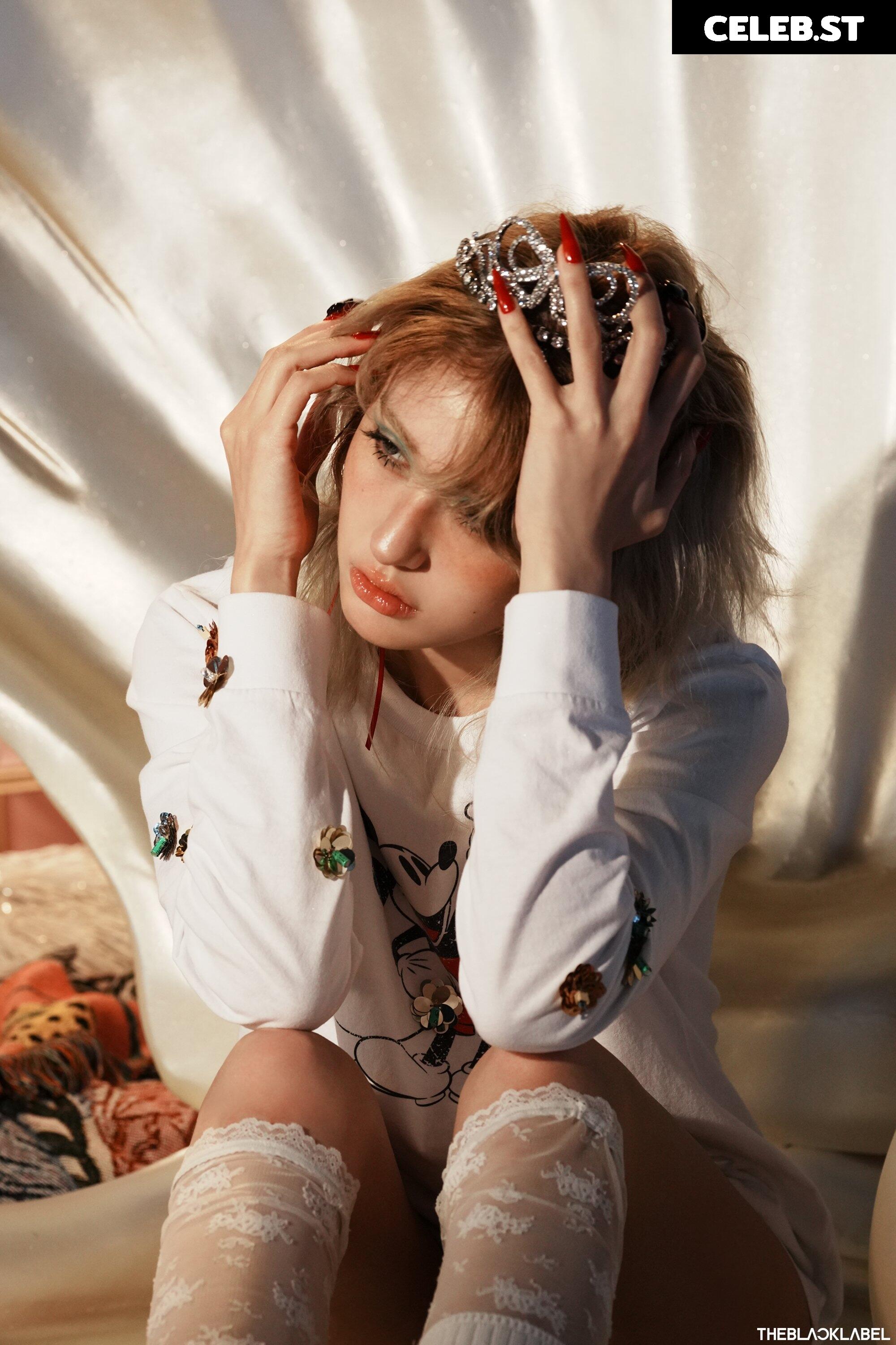 Jeon Somi/ENNIK SOMI Image 10621784
