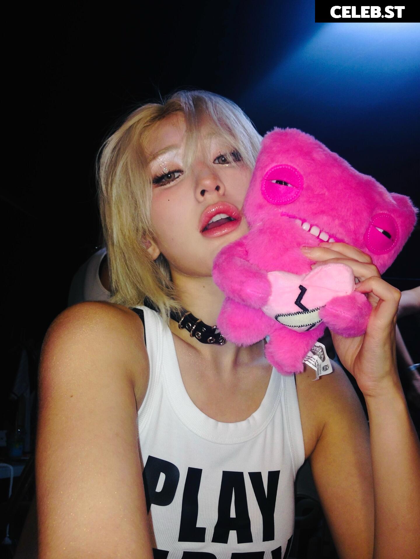 Jeon Somi/ENNIK SOMI Image 10621757