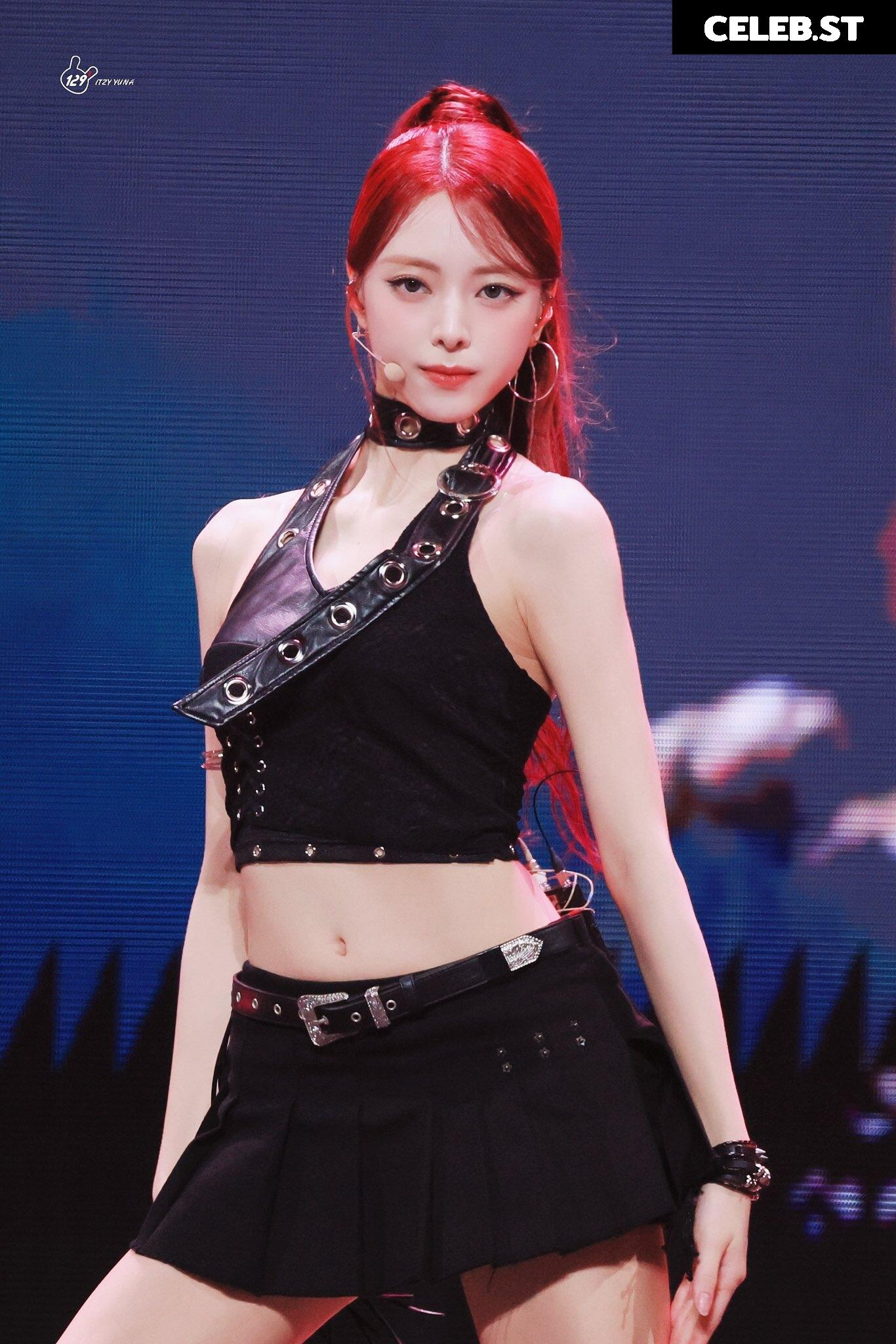 Yuna - ITZY (유나, Shin Yu Na) Image 10621317