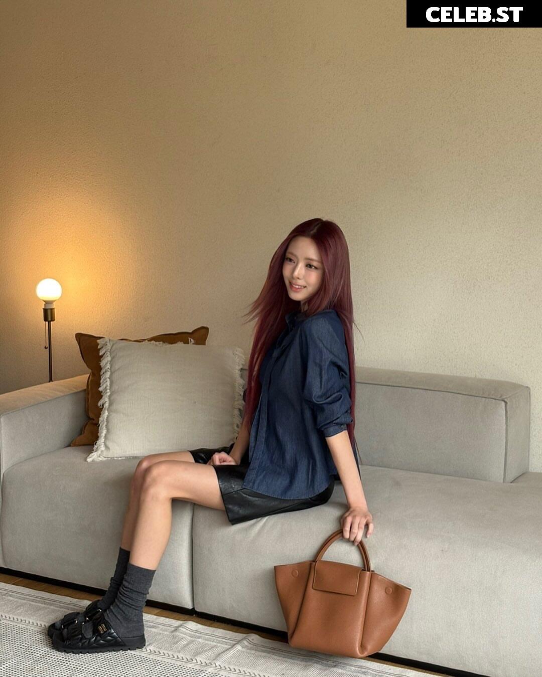 Yuna - ITZY (유나, Shin Yu Na) Image 10621363