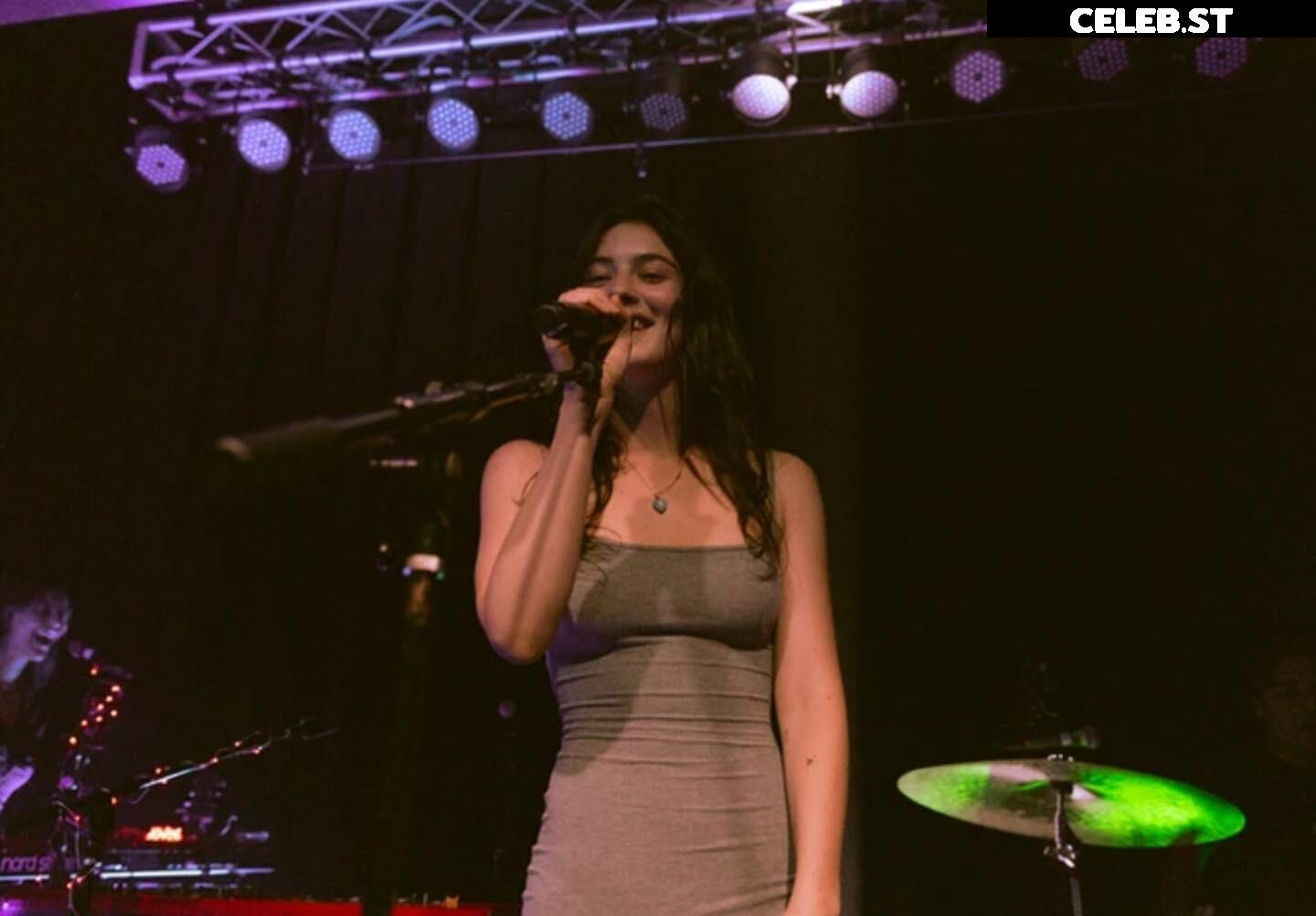 Gracie Abrams Image 10620854