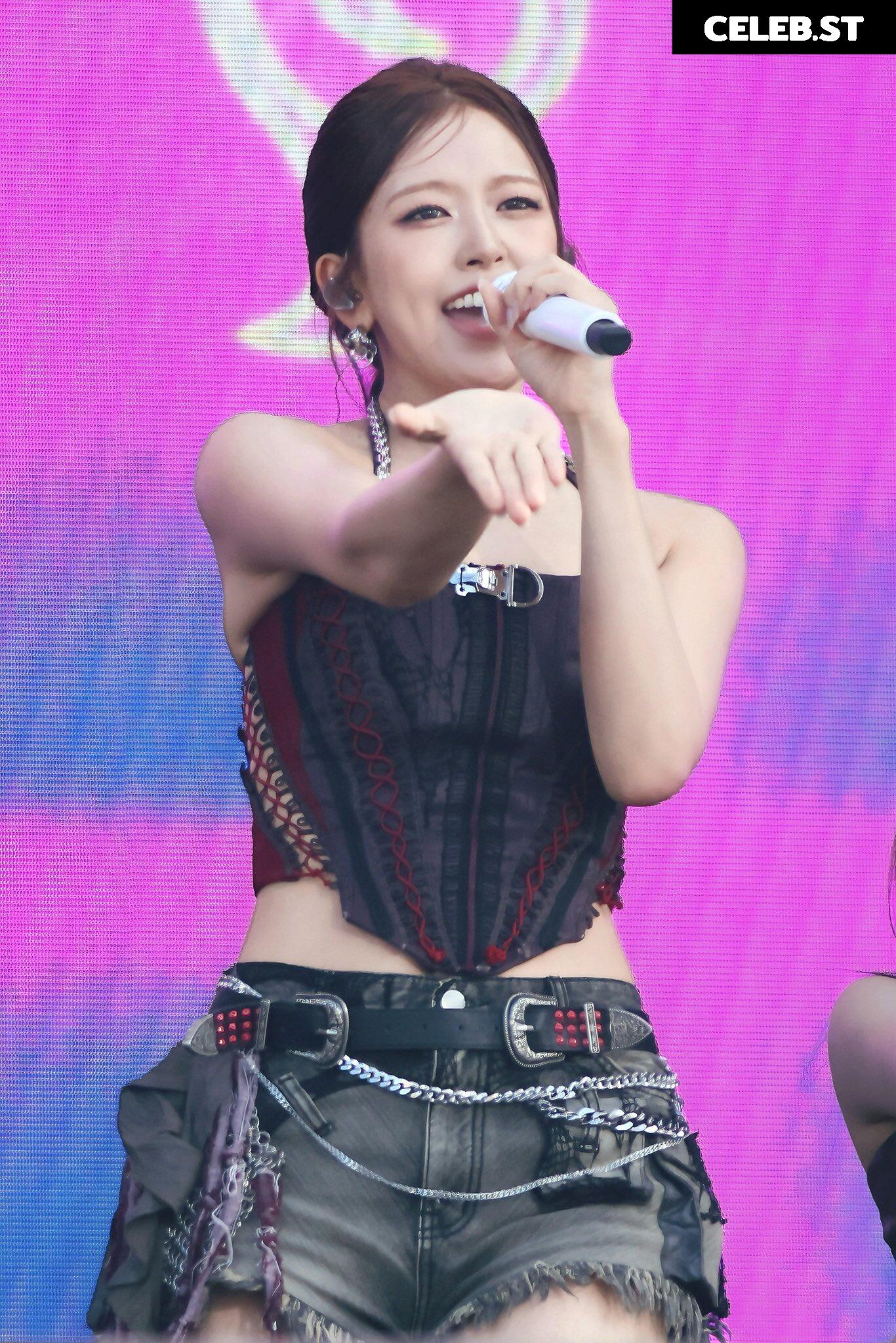 An Yujin 안유진 | (An) IVE Image 10620844