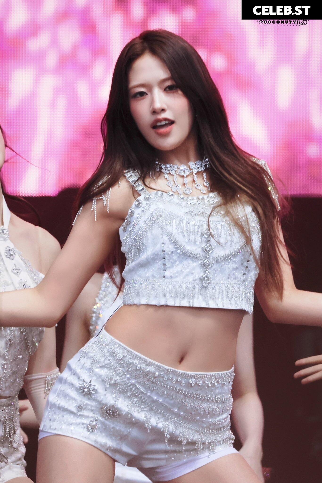 An Yujin 안유진 | (An) IVE Image 10620786