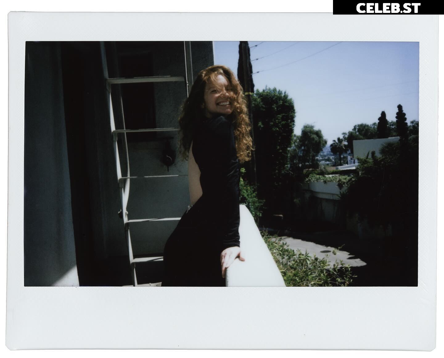 Annalise Basso Image 10620763