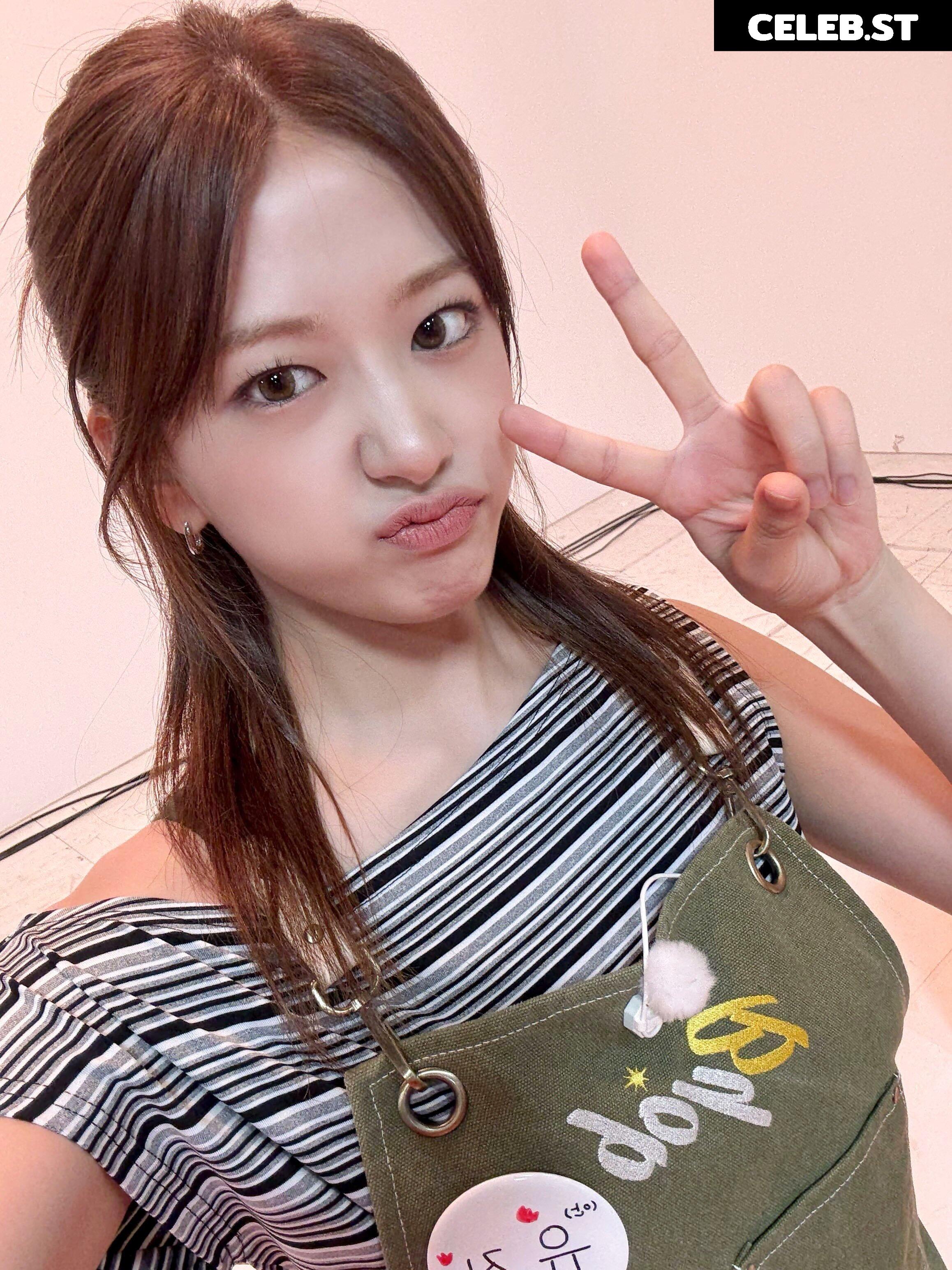 An Yujin 안유진 | (An) IVE Image 10620757