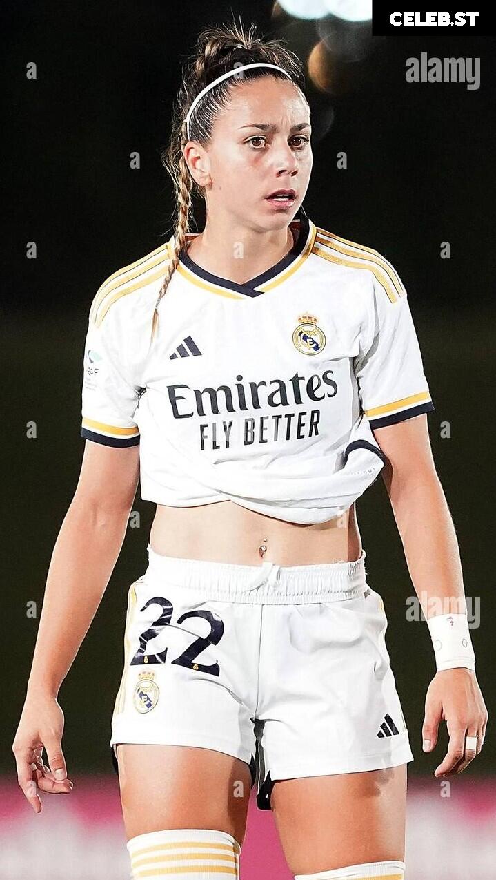 Female football/soccer players Image 10620627