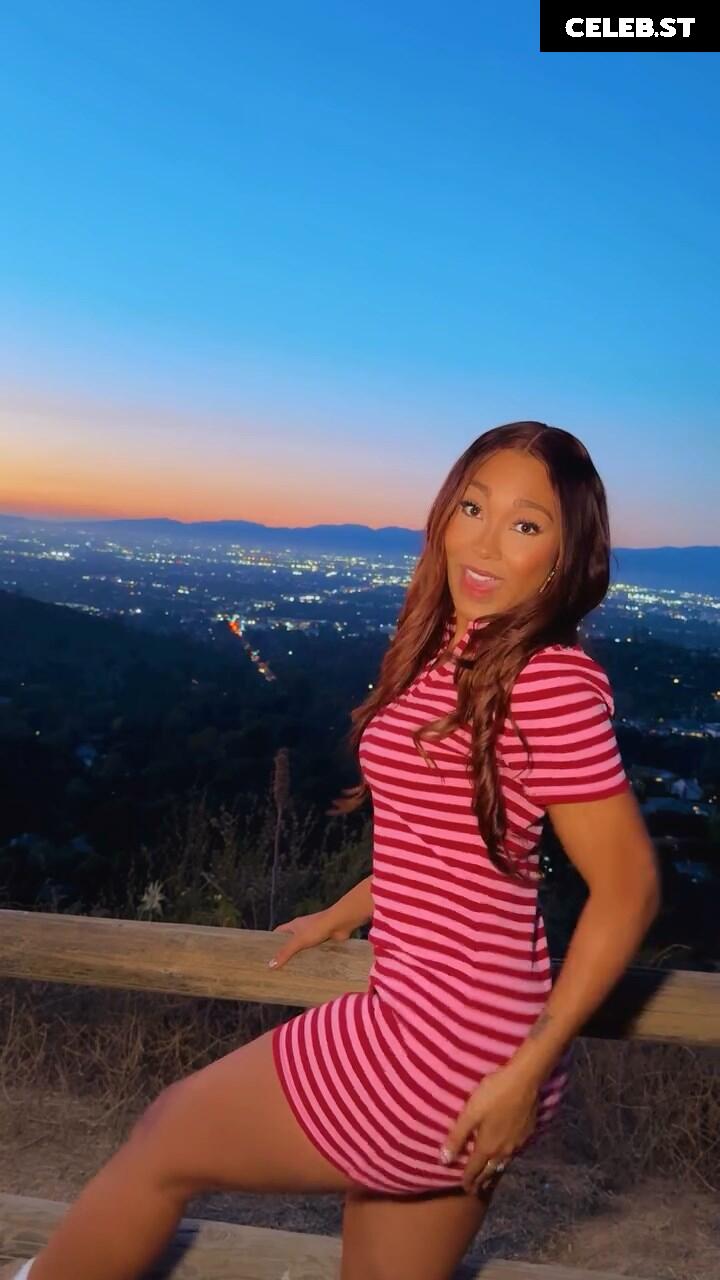 Parker McKenna Posey Image 10623923