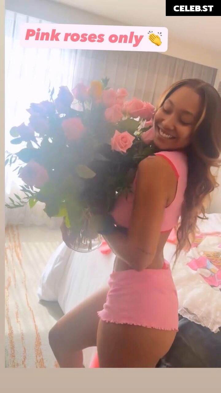 Parker McKenna Posey Image 10623915