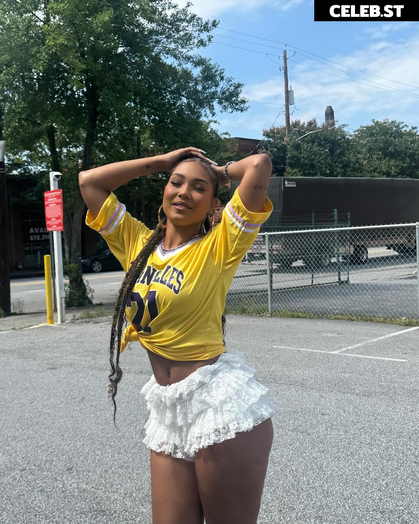 Parker McKenna Posey Image 10623863