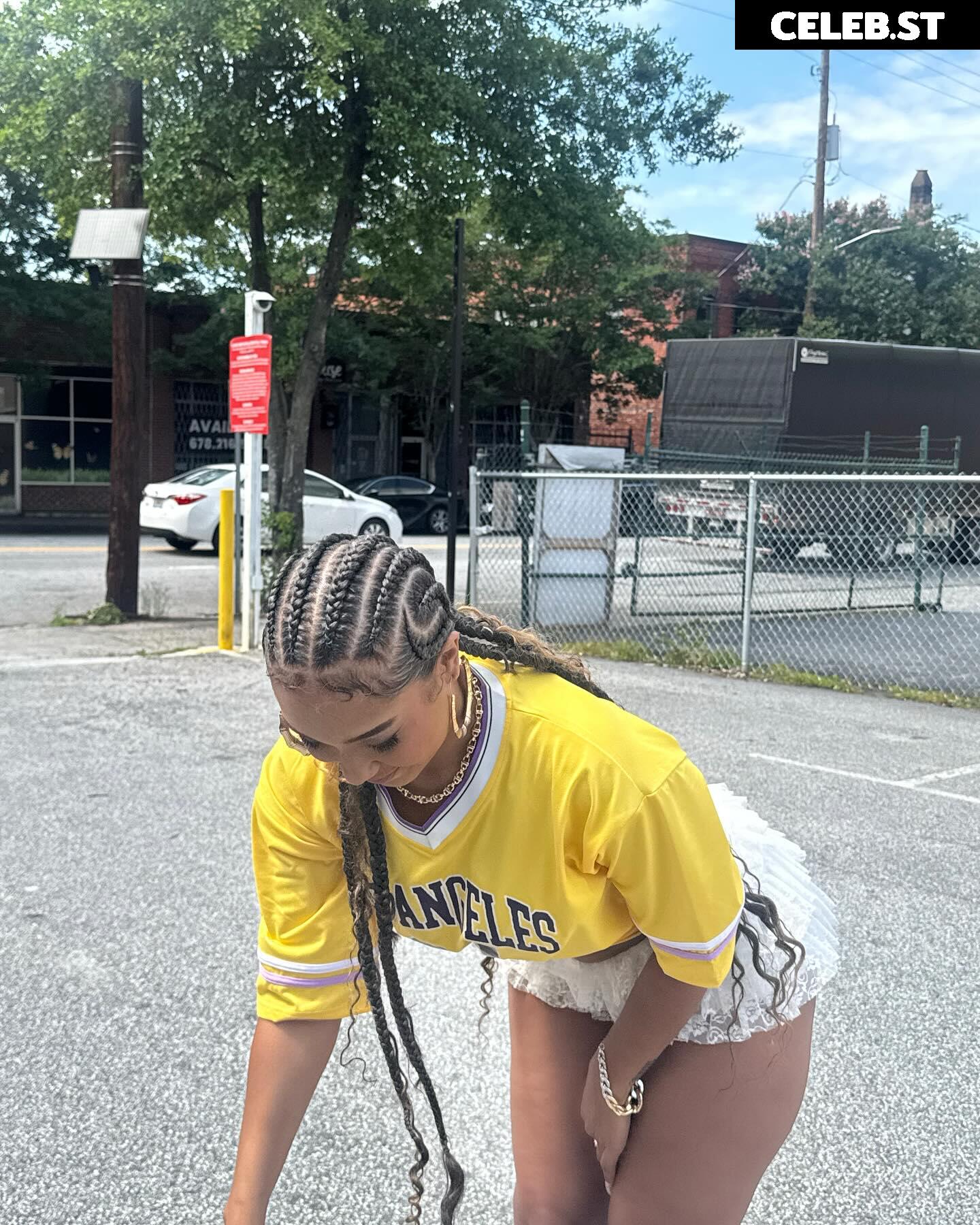 Parker McKenna Posey Image 10623864