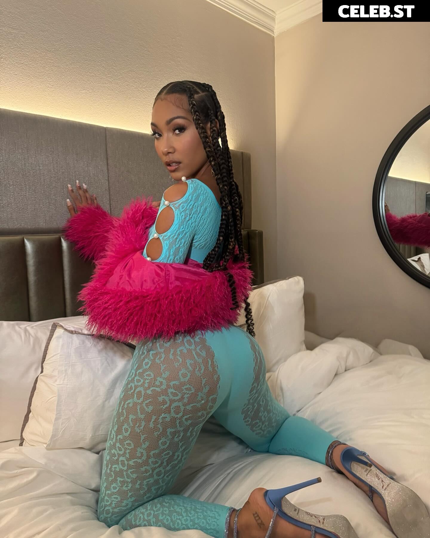 Parker McKenna Posey Image 10623870