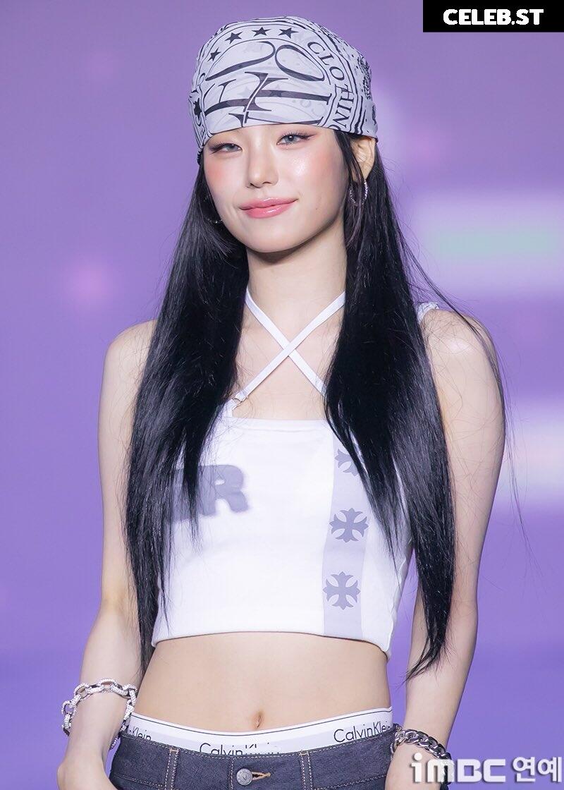 Yeji - ITZY (예지, Hwang Ye-ji) Image 10622772