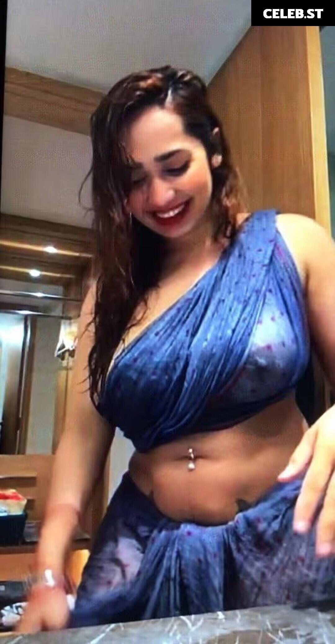 Aditi Mistry Image 10605122