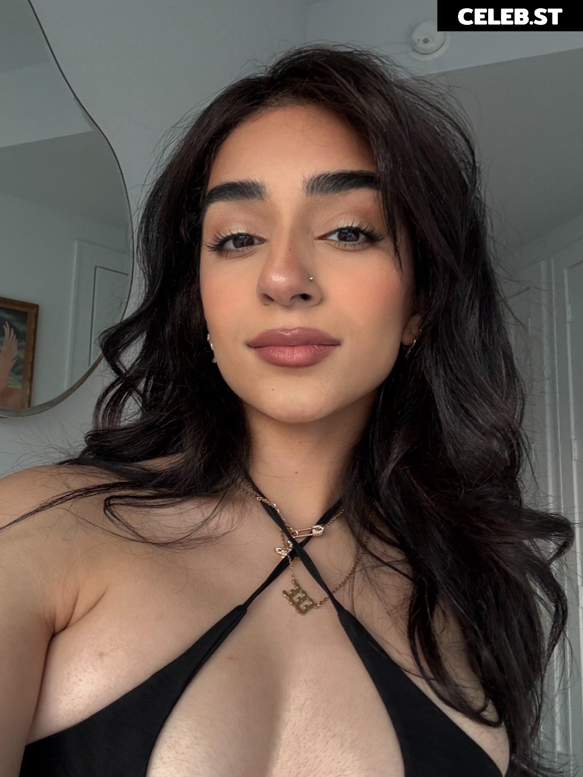 Saira Rose / sairaspooks Image 10605362
