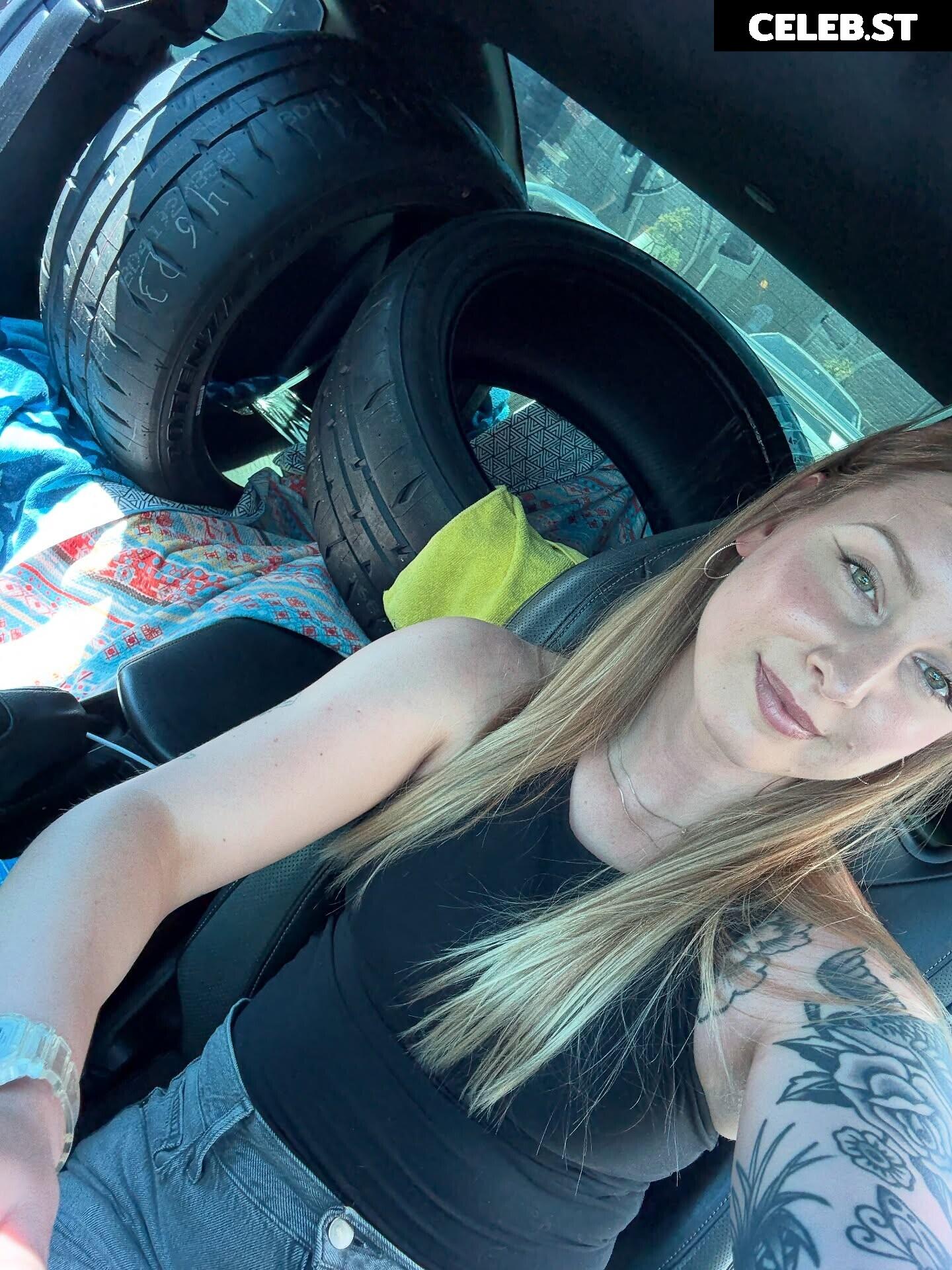 Sonja Reid aka OMGitsfirefoxx Image 10606521