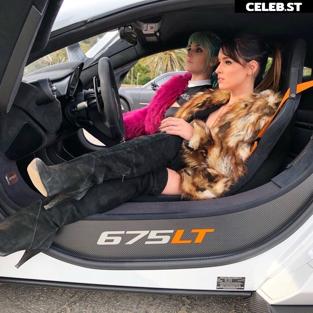 Sonja Reid aka OMGitsfirefoxx Image 10606534