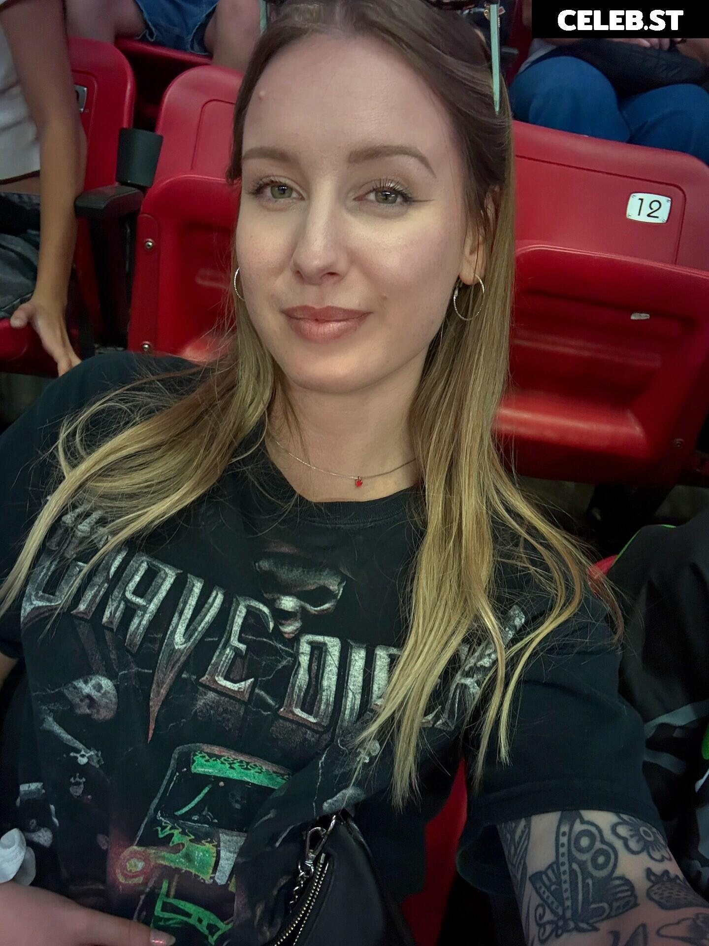 Sonja Reid aka OMGitsfirefoxx Image 10606547