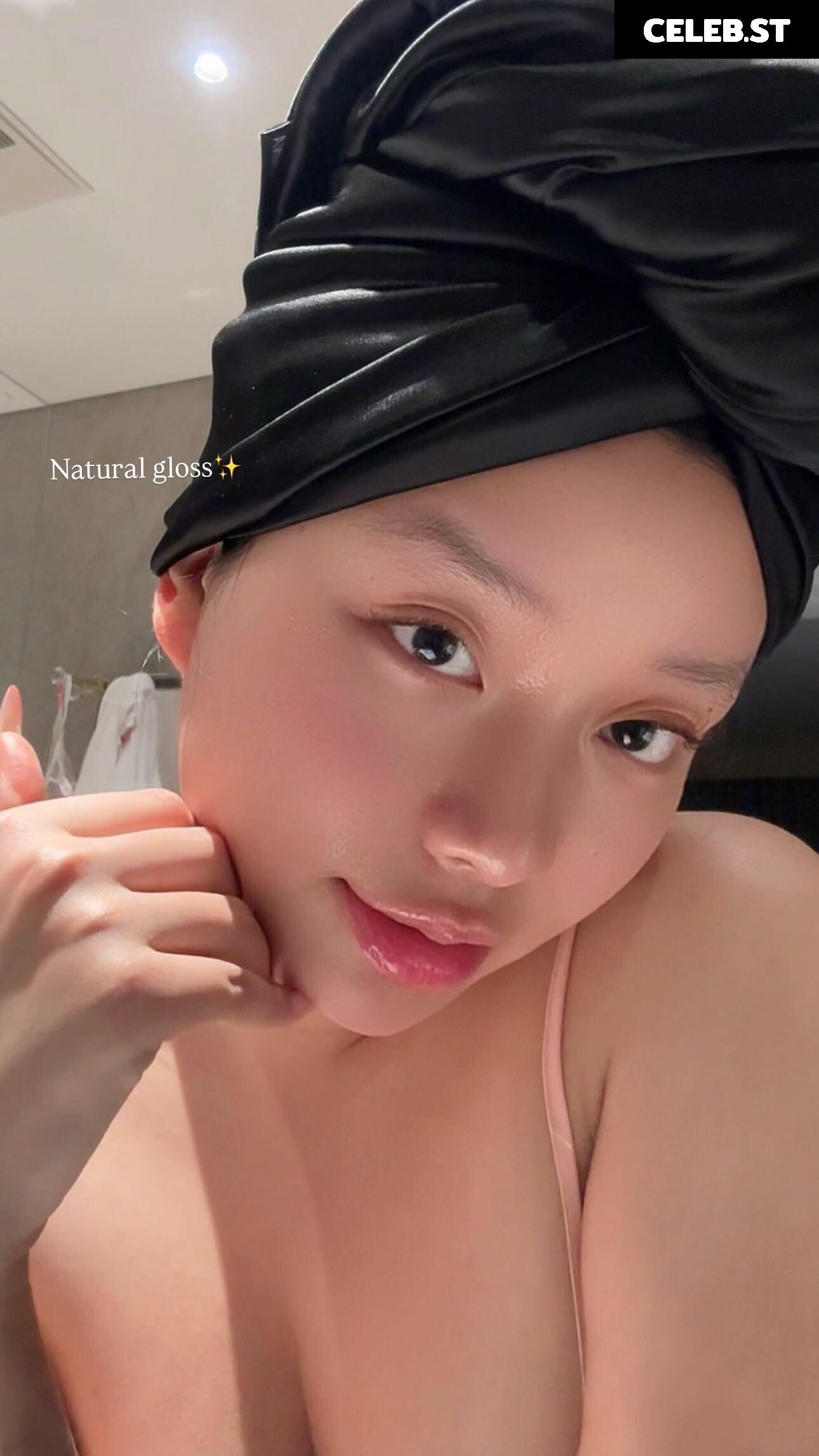 naomiiper Image 10606688