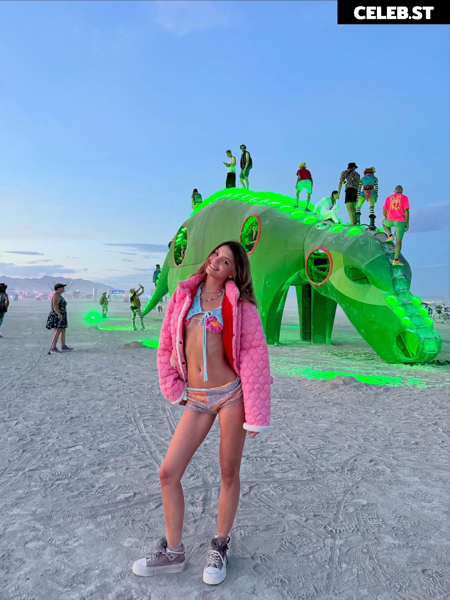 Dasha Komarova / Darya Komarova / Odarka Komarova Image 10600113