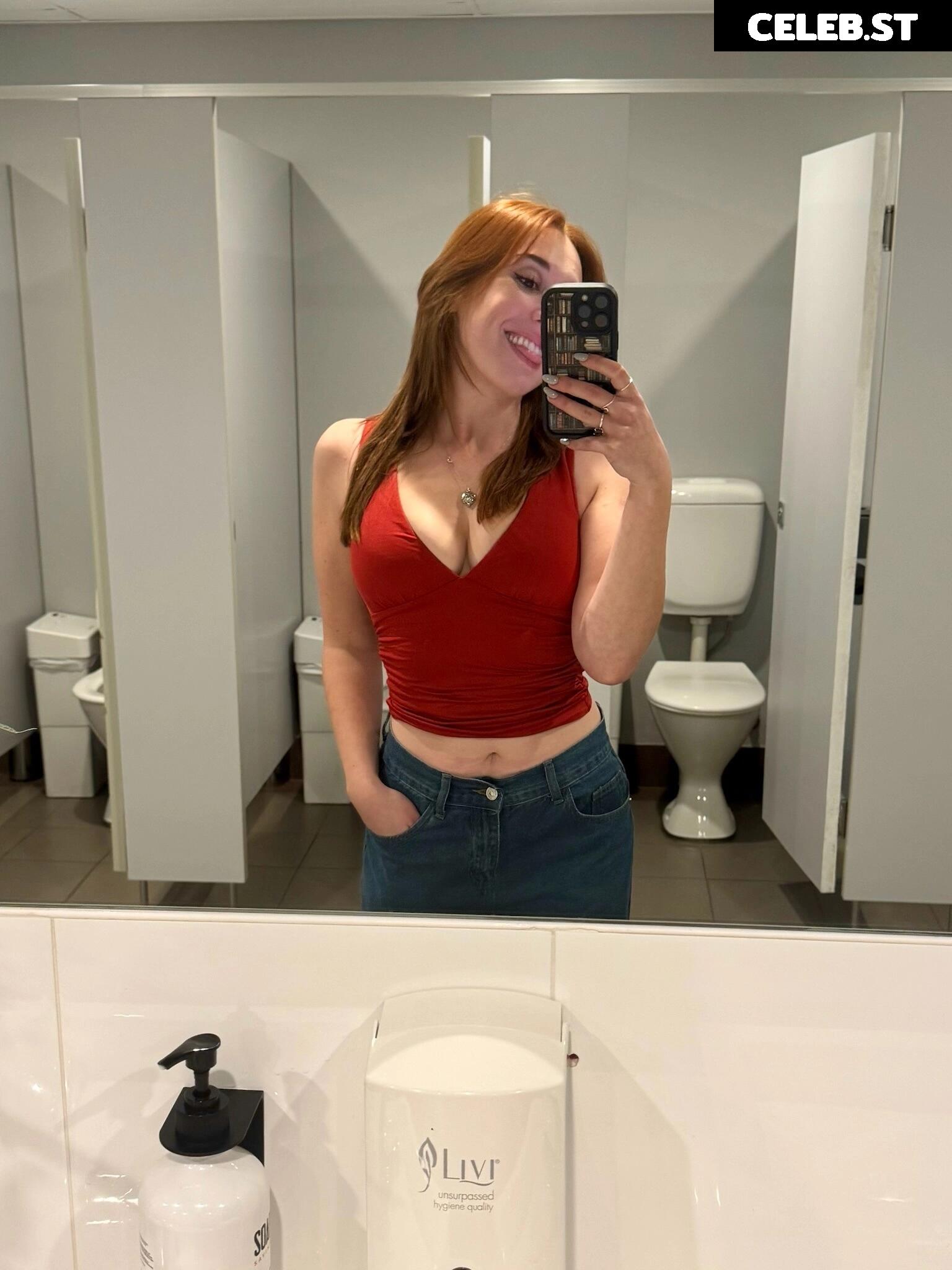 Abby boom / abbyboomofficial Image 10602999