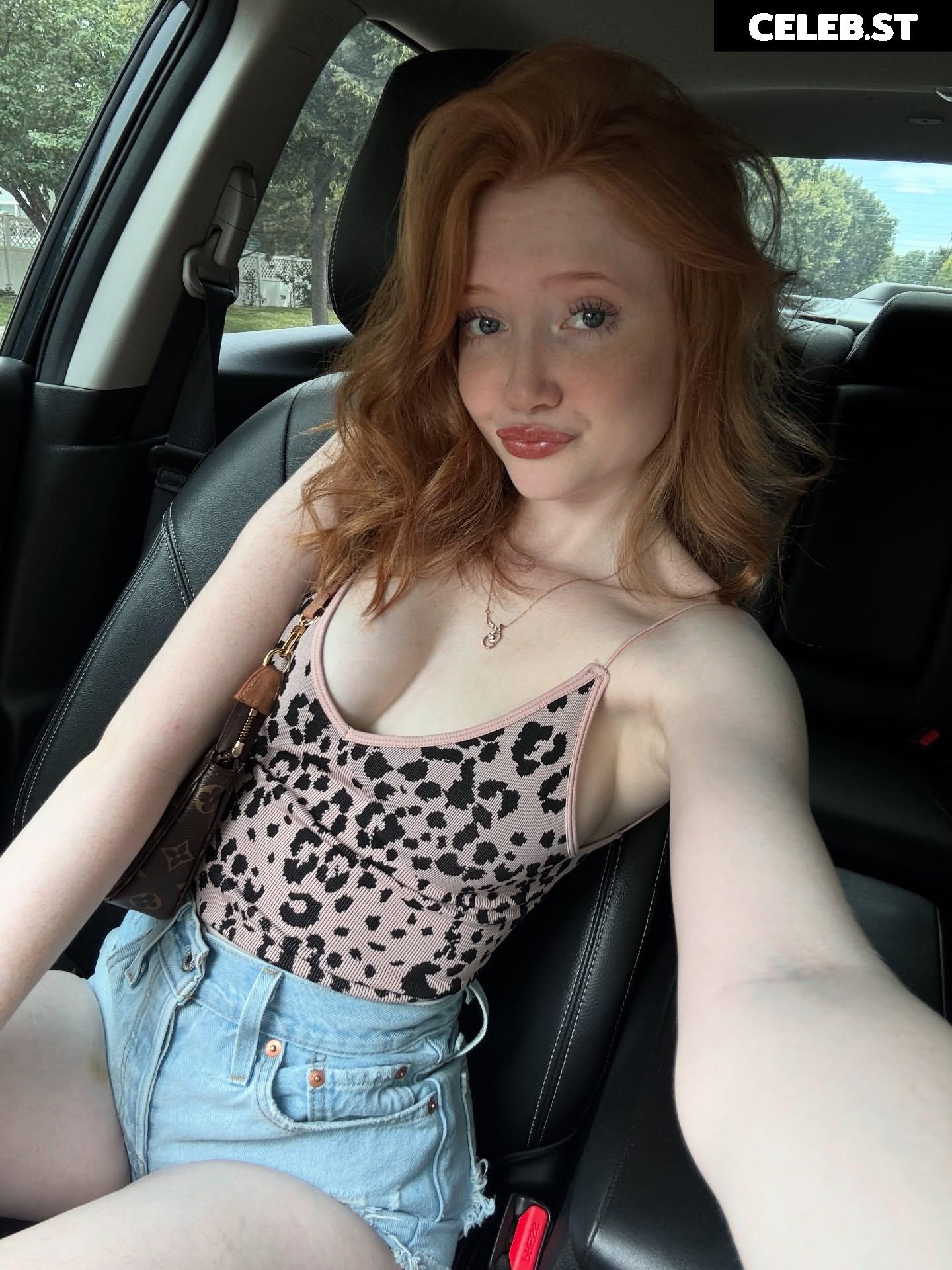 Makenna Kelly / Lifewithmak Image 10602691