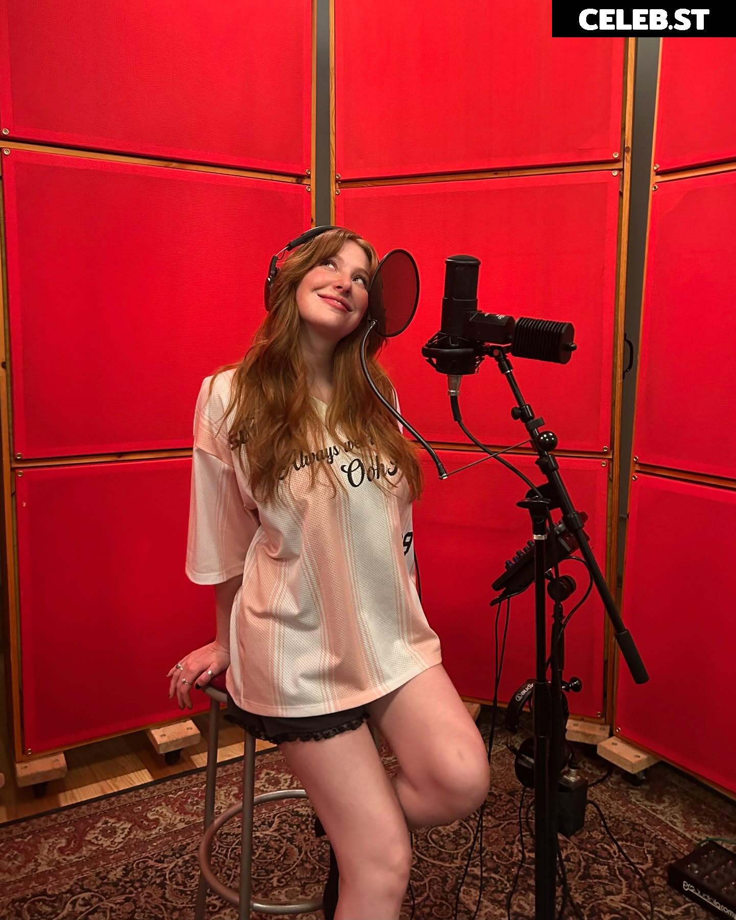 Madeline Ford (@madelineaford) Image 10602396