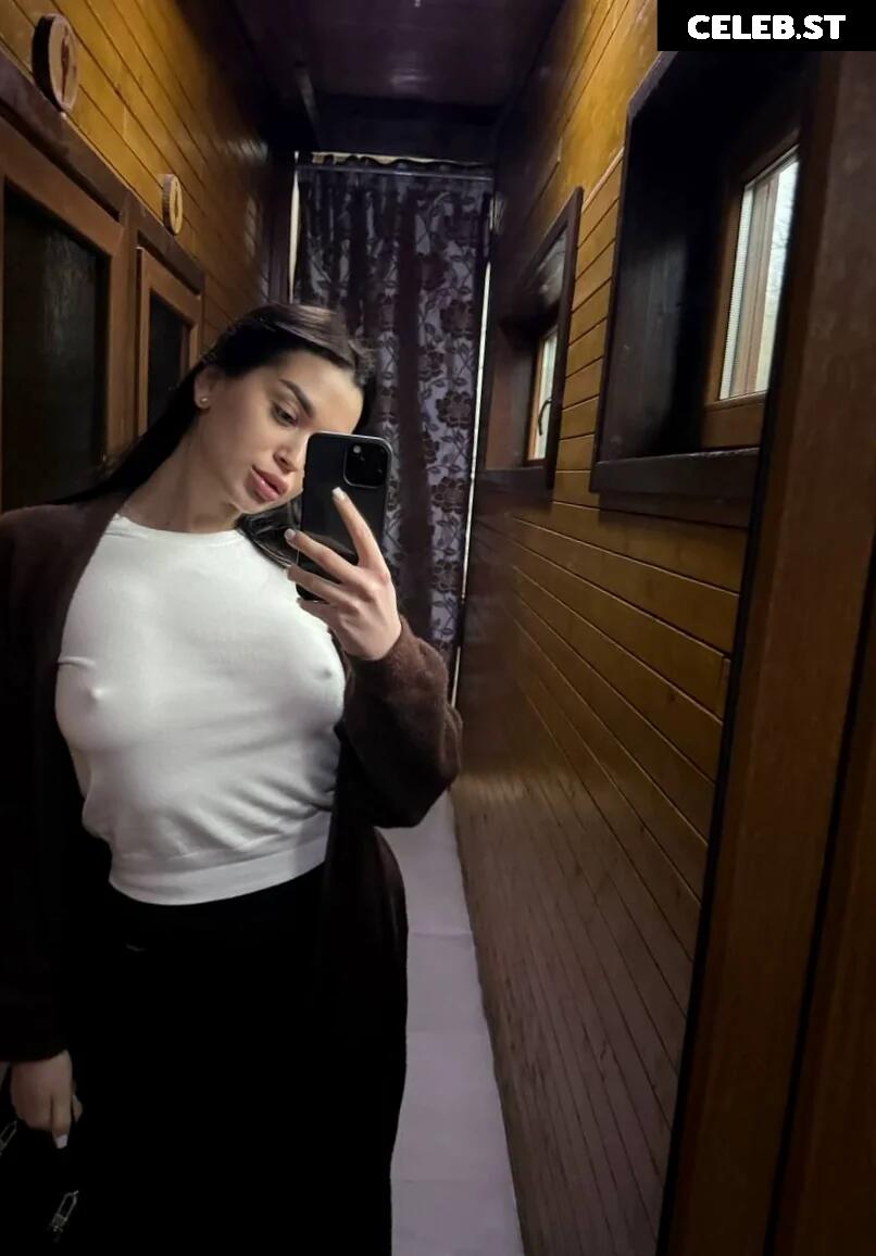Kseniia Boginskaya Image 10698488