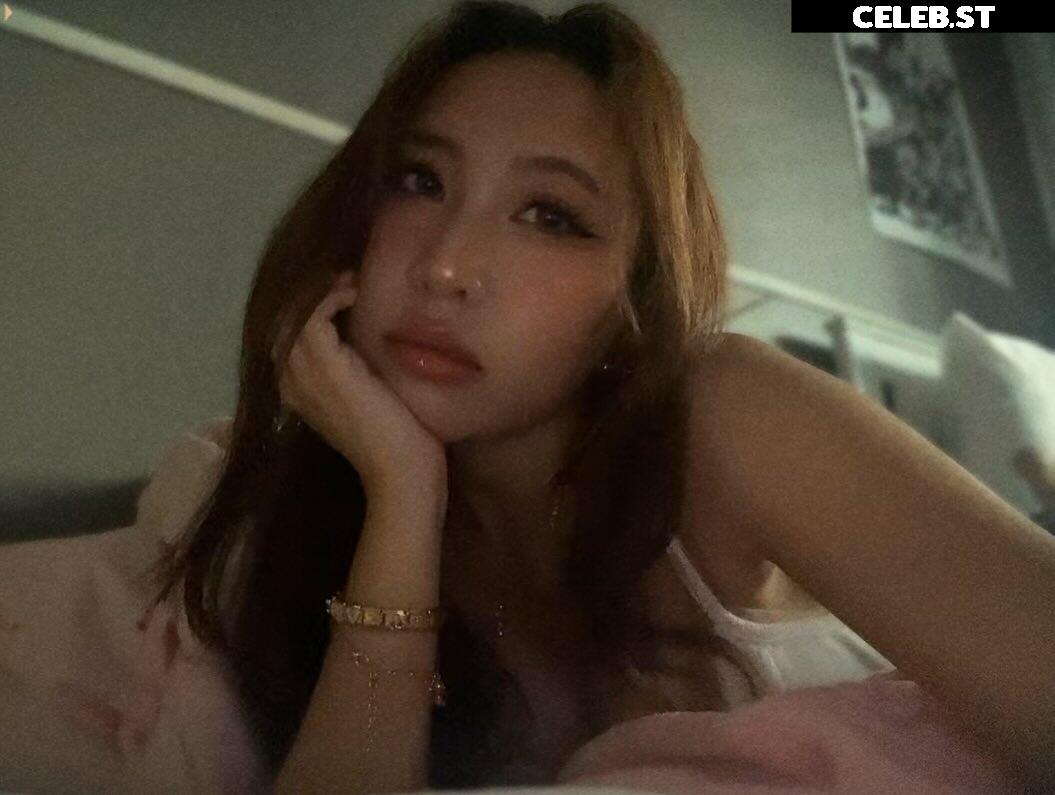 Shaina Cha / @shaina_cha_ Image 10698122