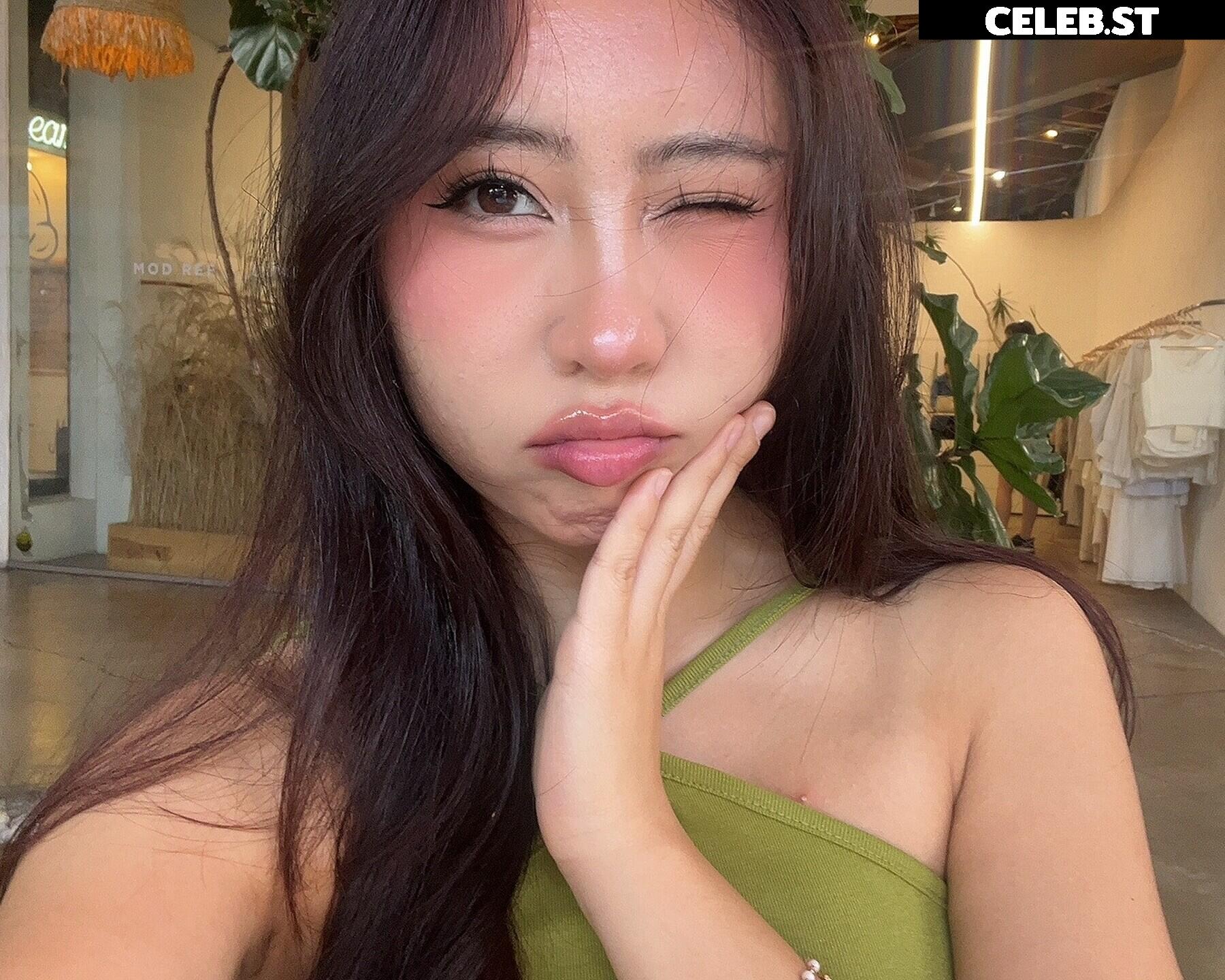 Shaina Cha / @shaina_cha_ Image 10698126