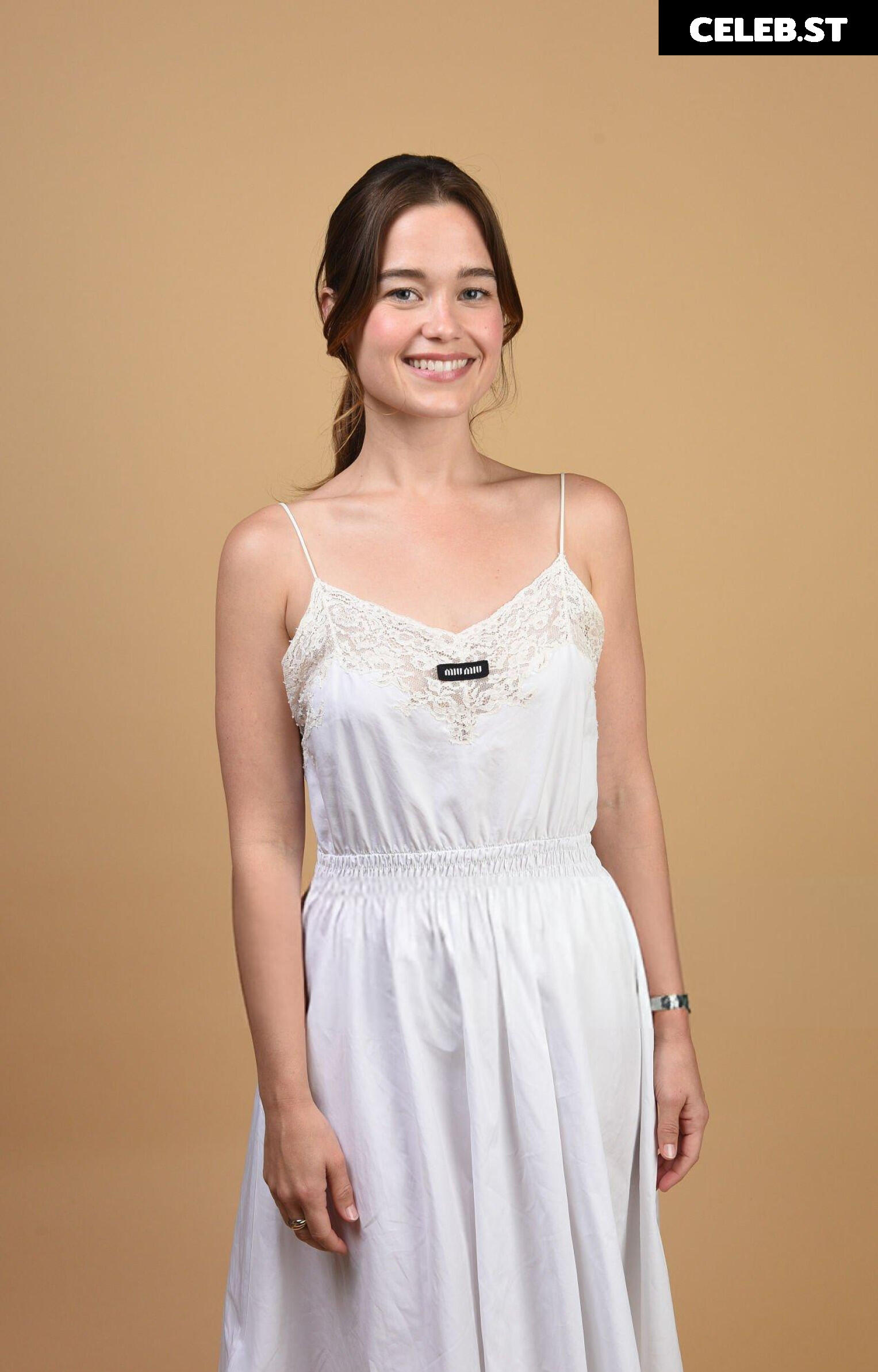 Sarah Catherine Hook Image 10695836