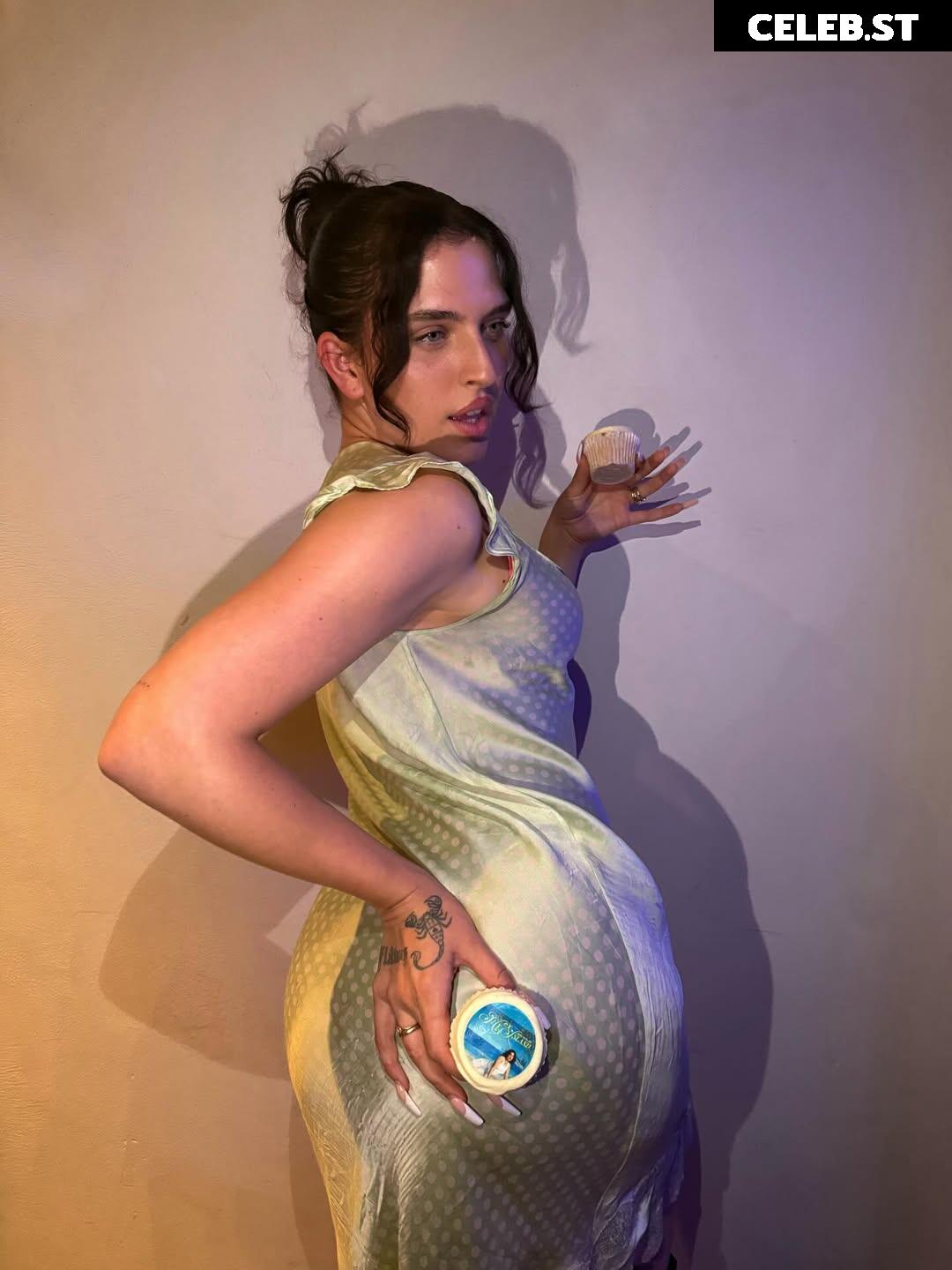 Mae Muller Image 10695798