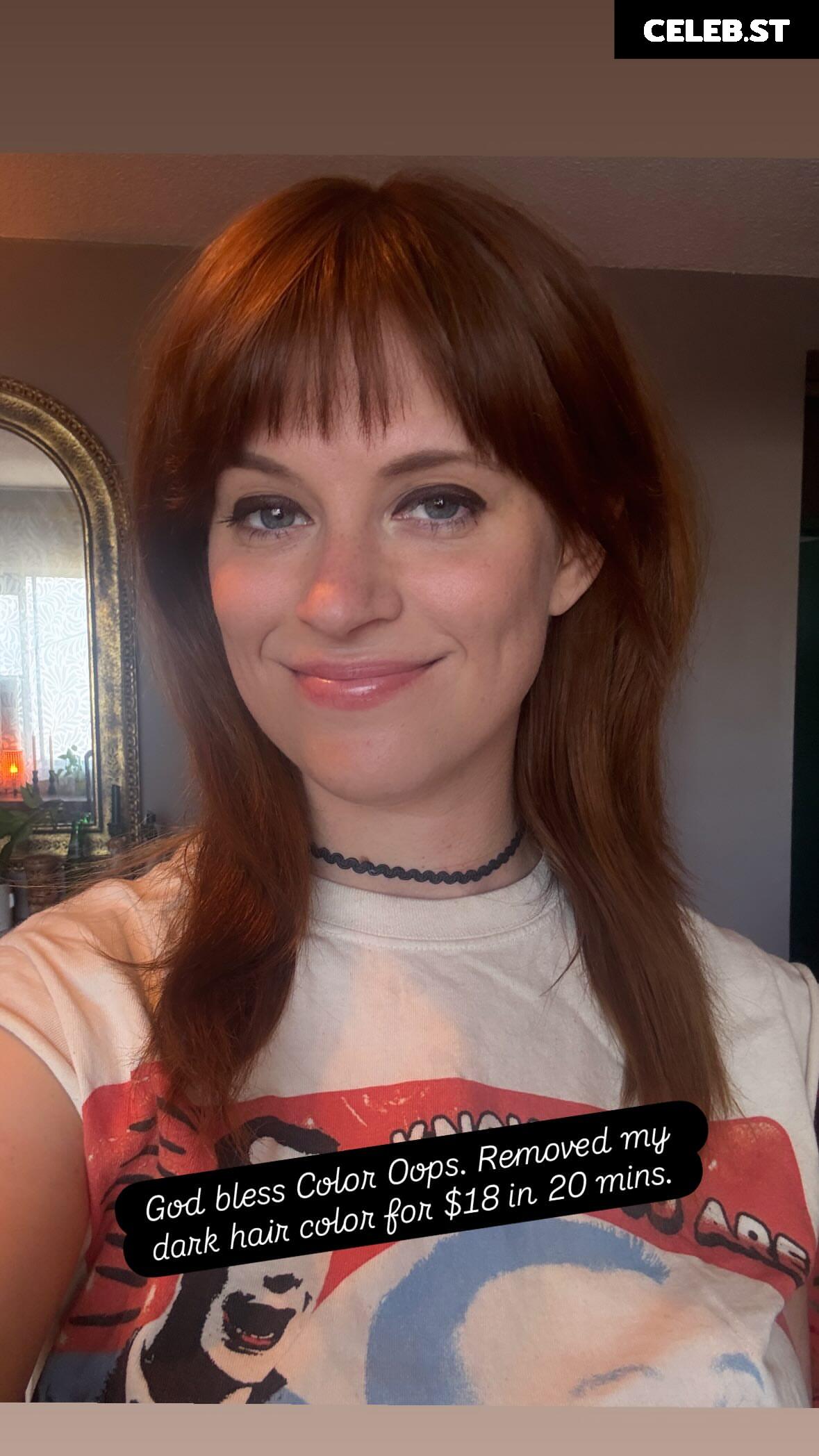 Allie Goertz Image 10695738