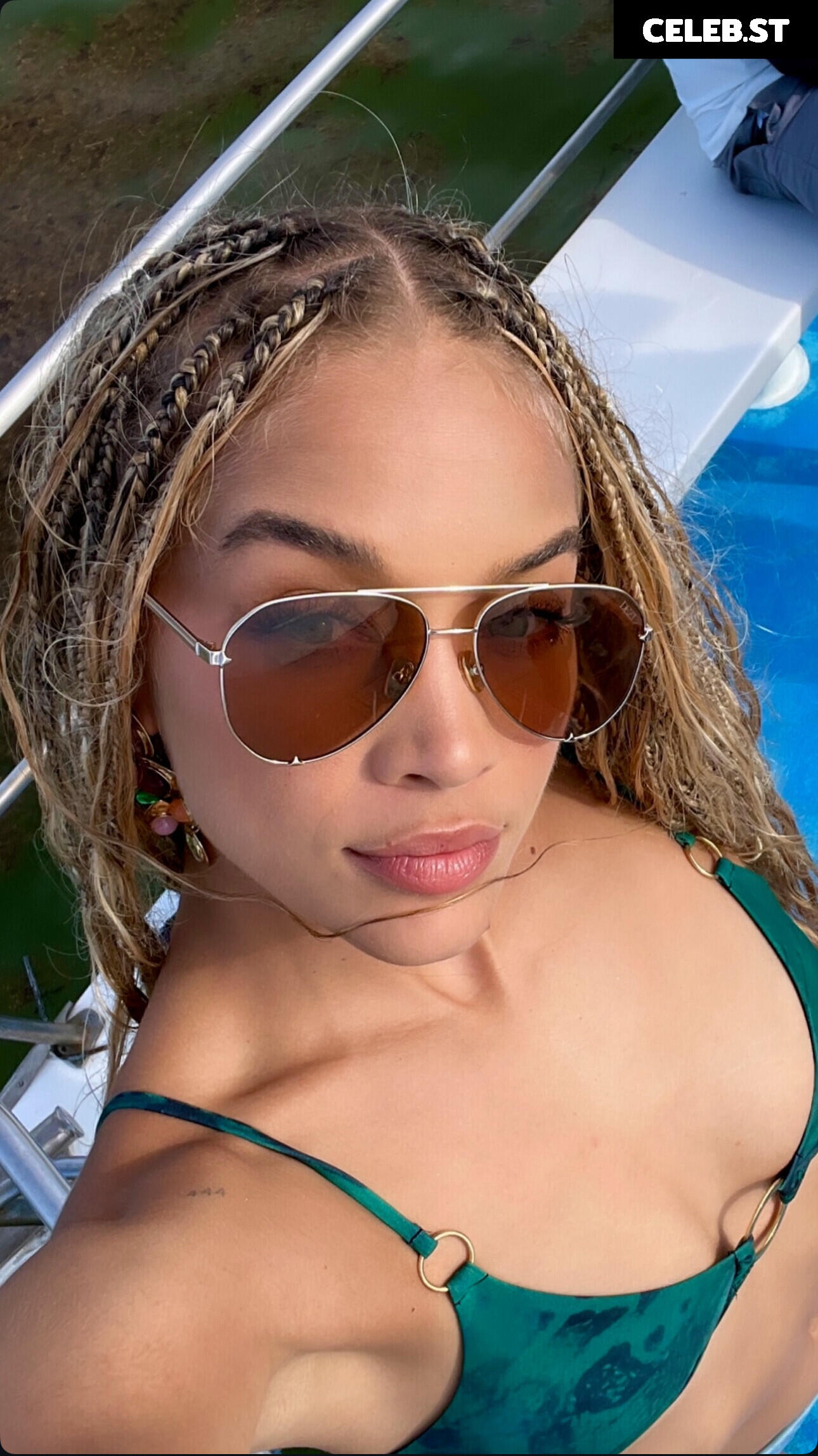 Jasmine Sanders/Golden Barbie Image 10696451