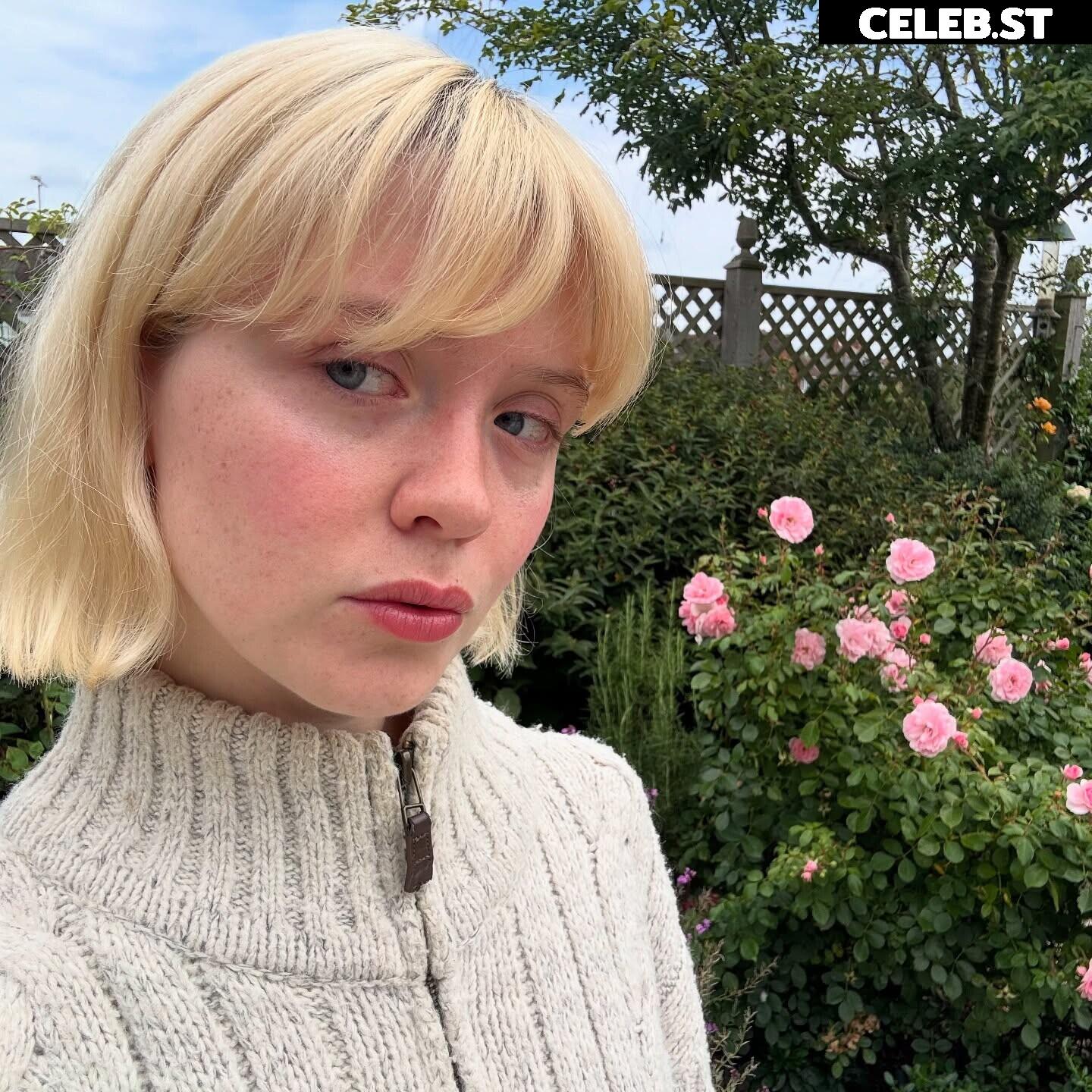 Maisie Peters Image 10696010