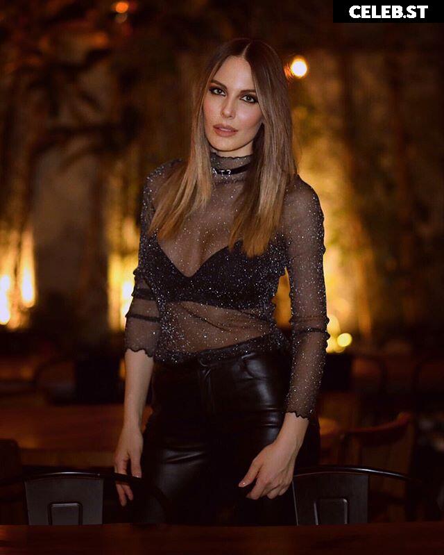 Hande Sarıoğlu Image 10691472