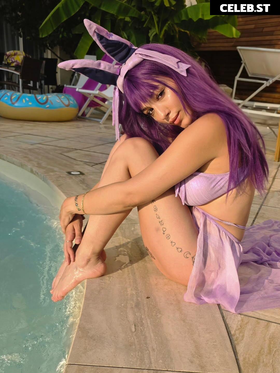 Livia De Luca / LaLoviaa / quelaag92 [Busty Italian] Image 10691621