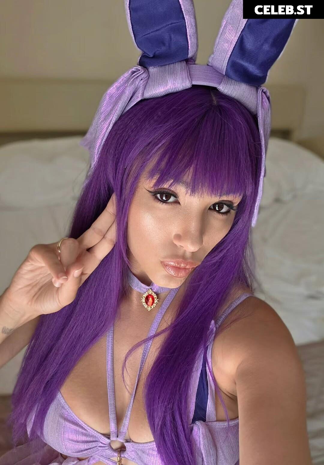 Livia De Luca / LaLoviaa / quelaag92 [Busty Italian] Image 10691618