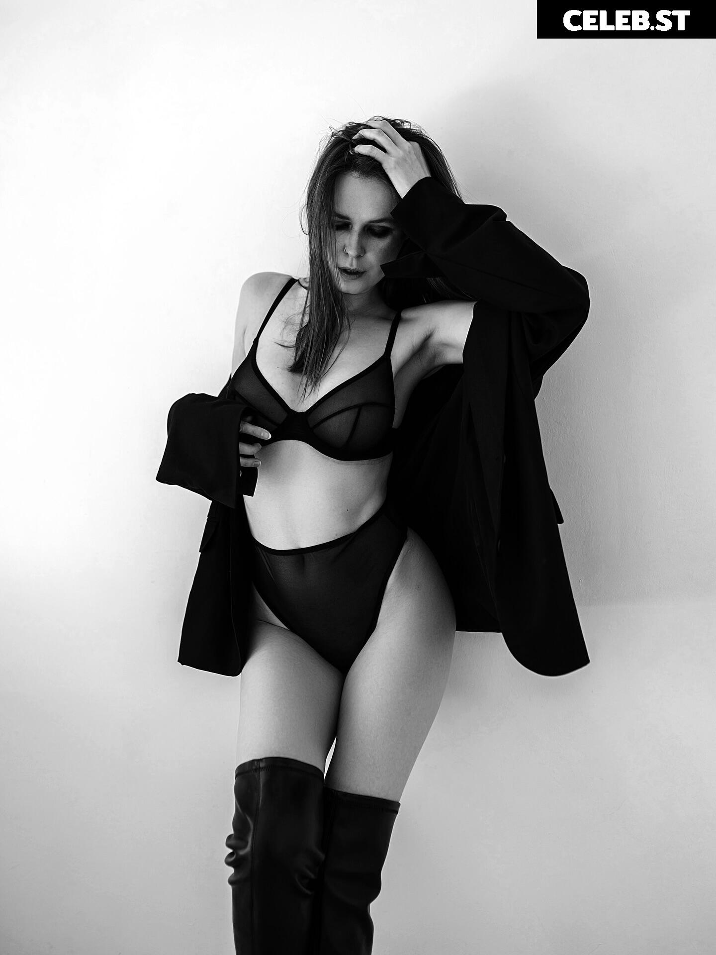 Nyuukke aka Anna Kosik Image 10692646