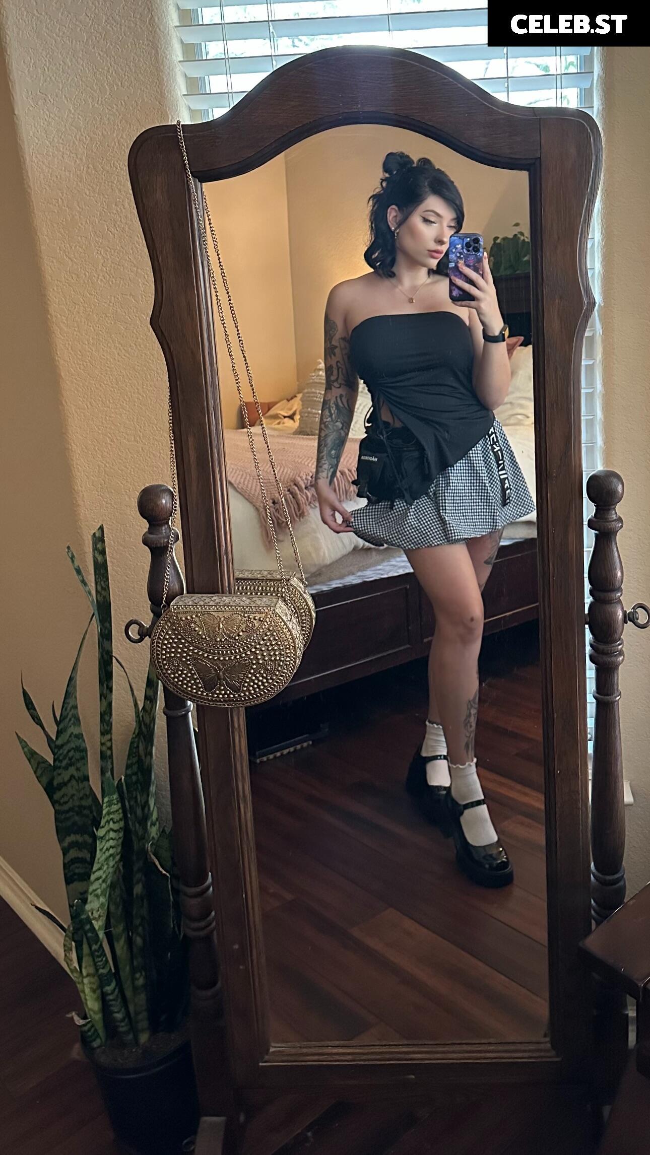 Juliakins Image 10685227