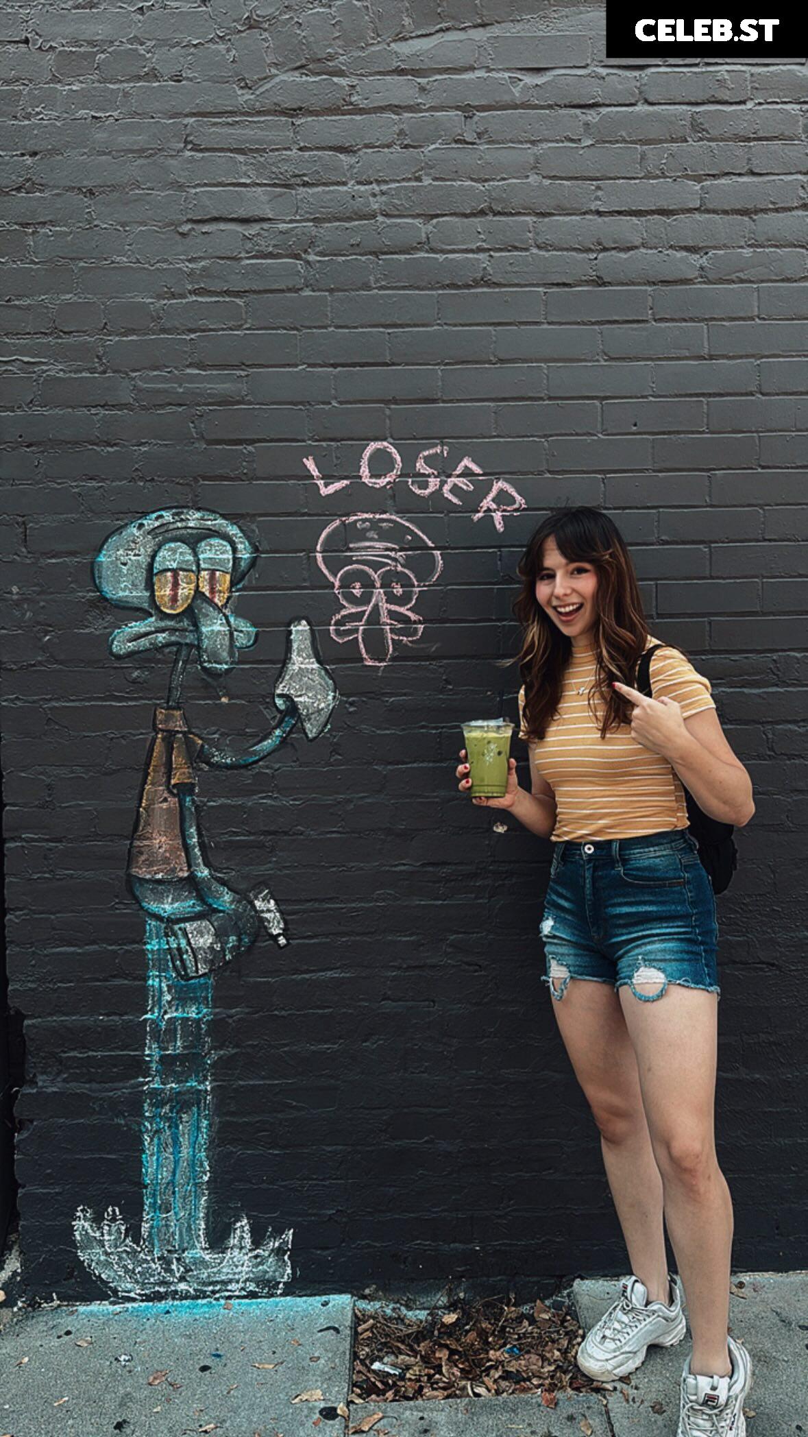 Chelsea Cook / WhoisChelsea Image 10685250