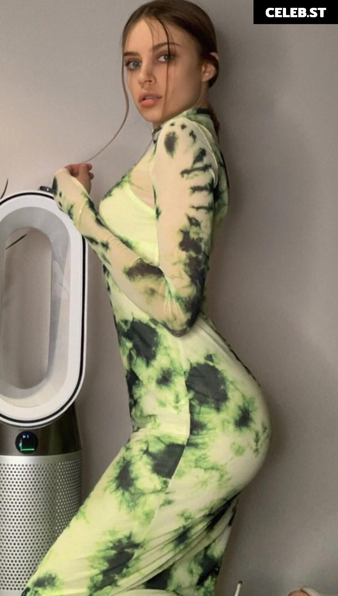 Xenia Tchoumi Image 10684029