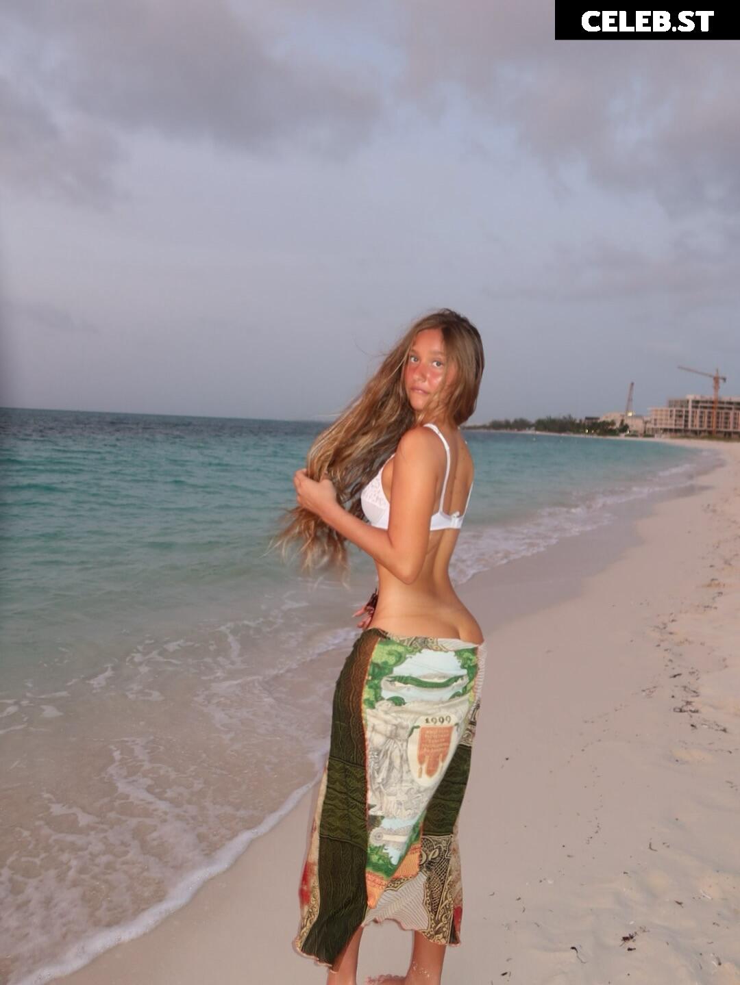 Genie Exum | Genieeexumm Image 10686944