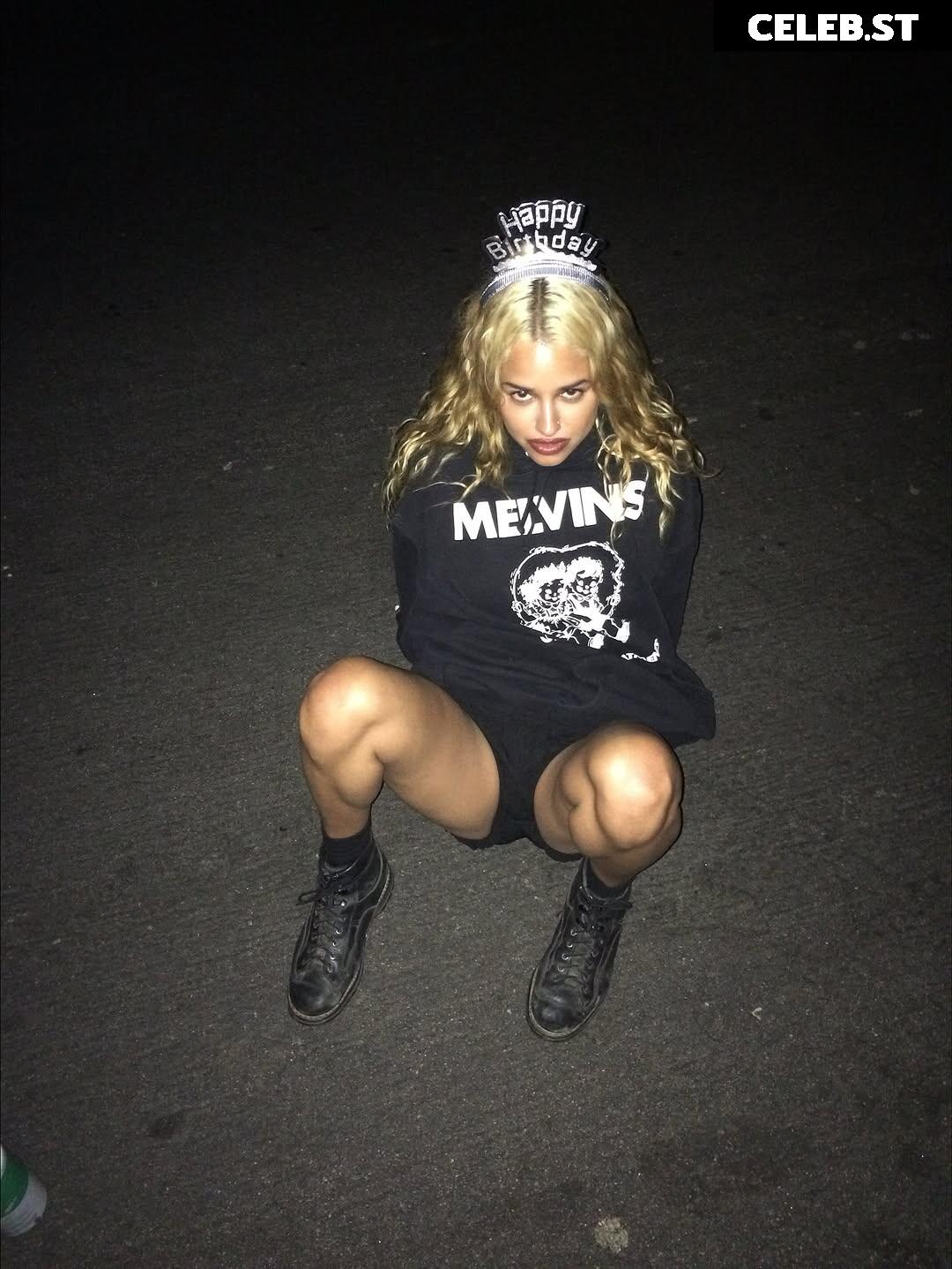 Tommy Genesis Image 10683173