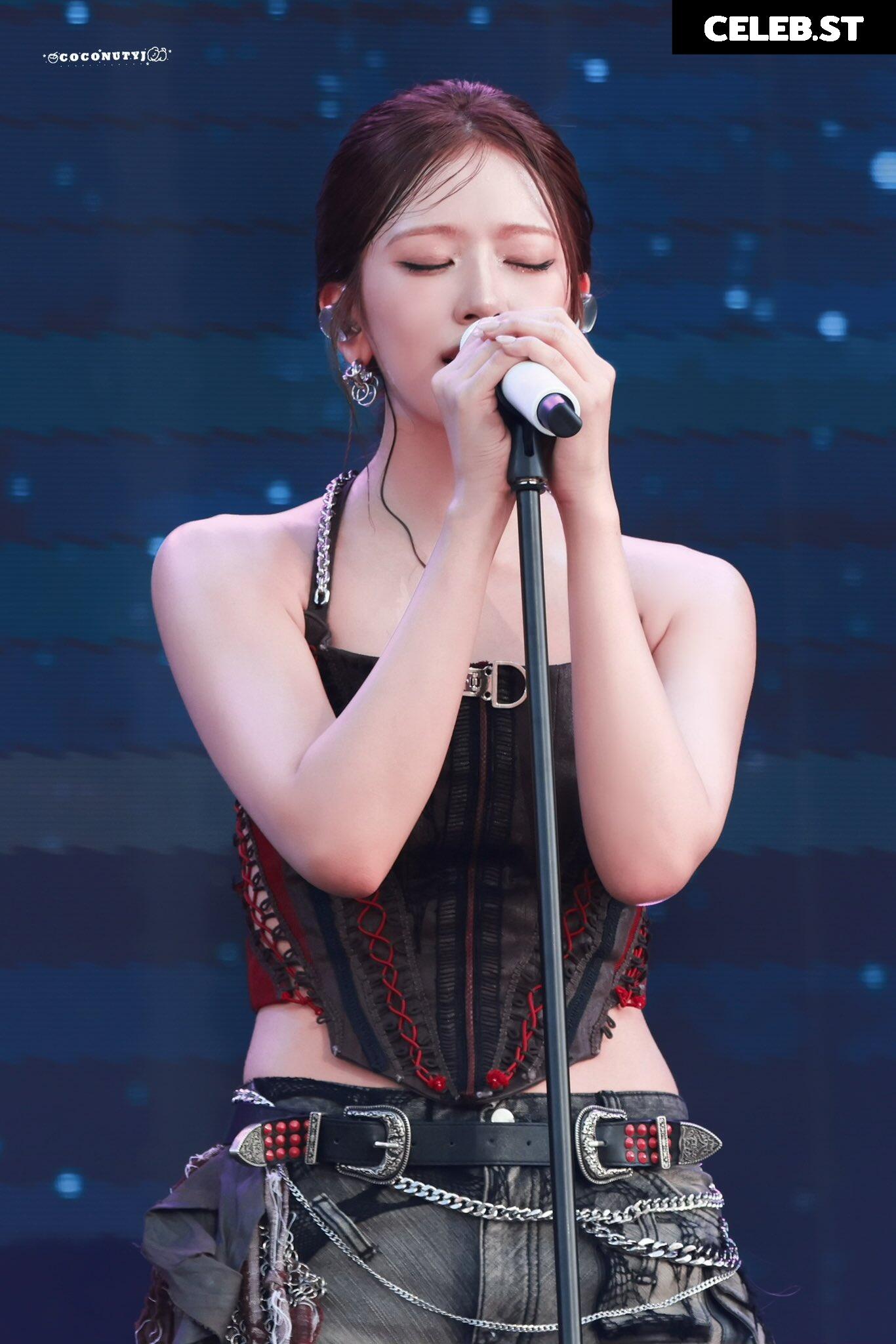 An Yujin 안유진 | YUJIN Image 10682800