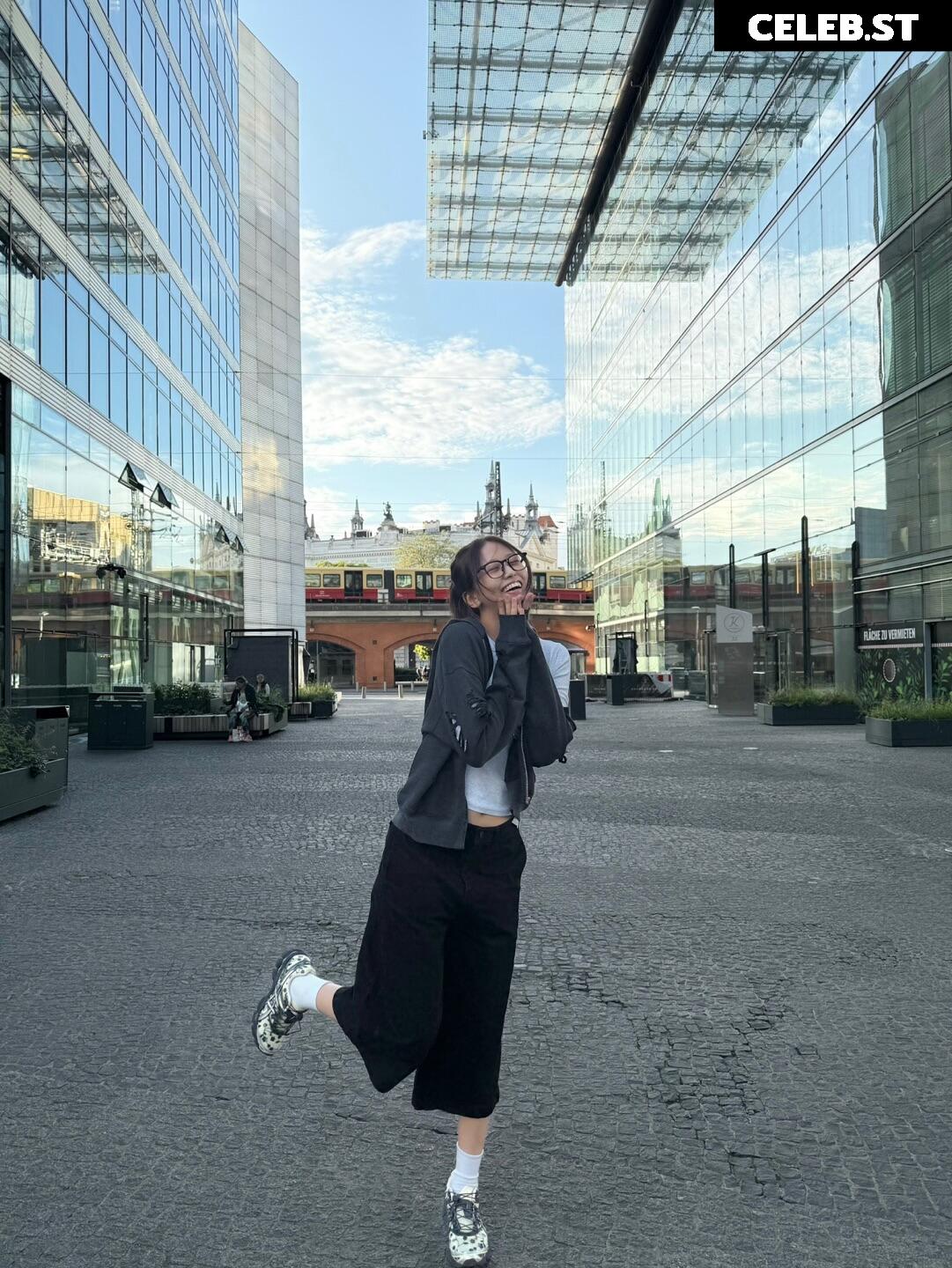 An Yujin 안유진 | YUJIN Image 10682722