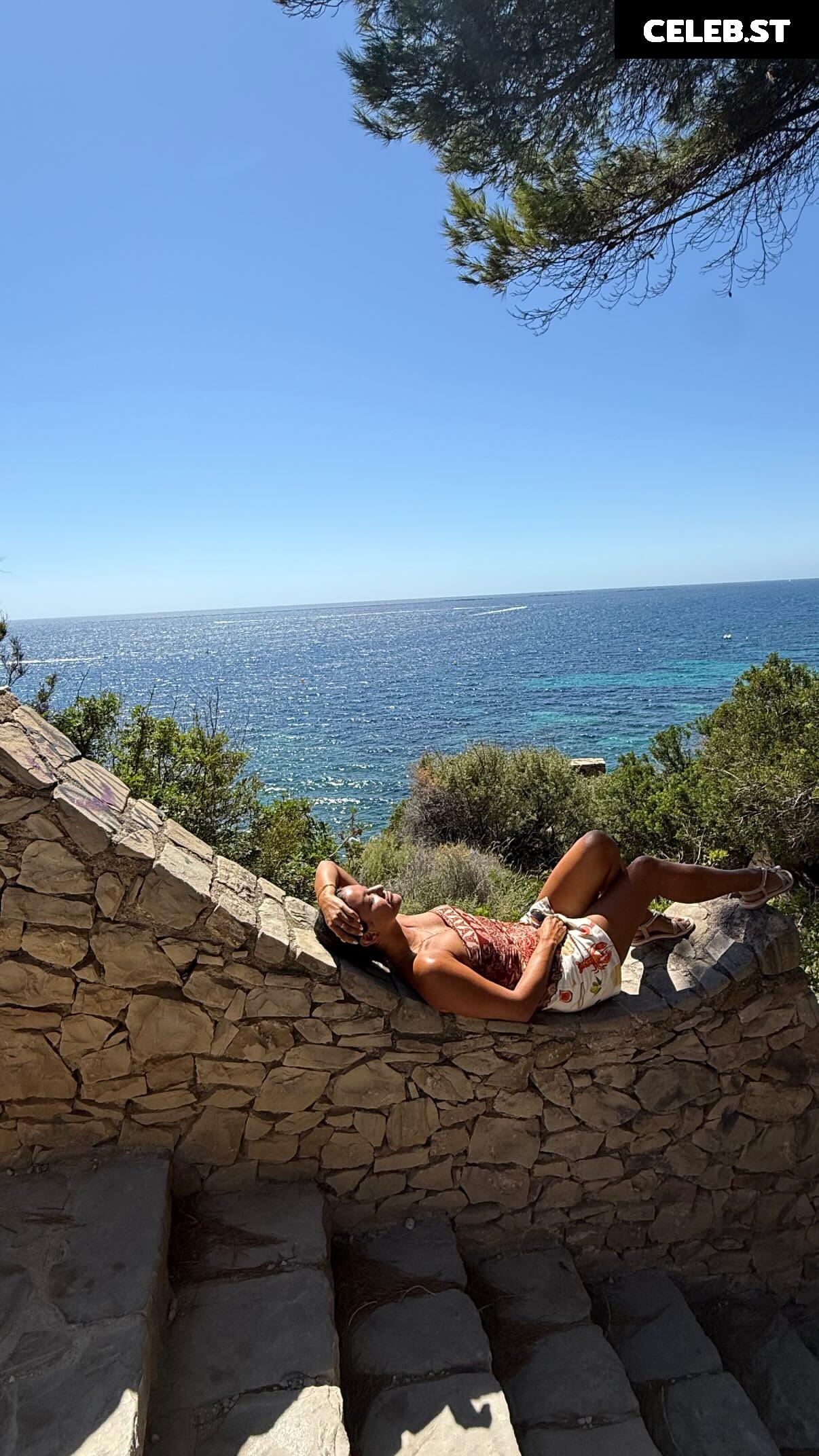 Humberly González Image 10682082