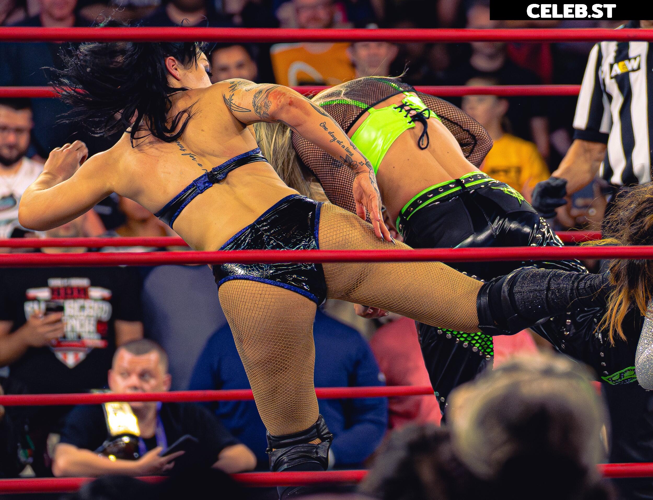 (Skye Dolecki) Skye Blue AEW Image 10689515