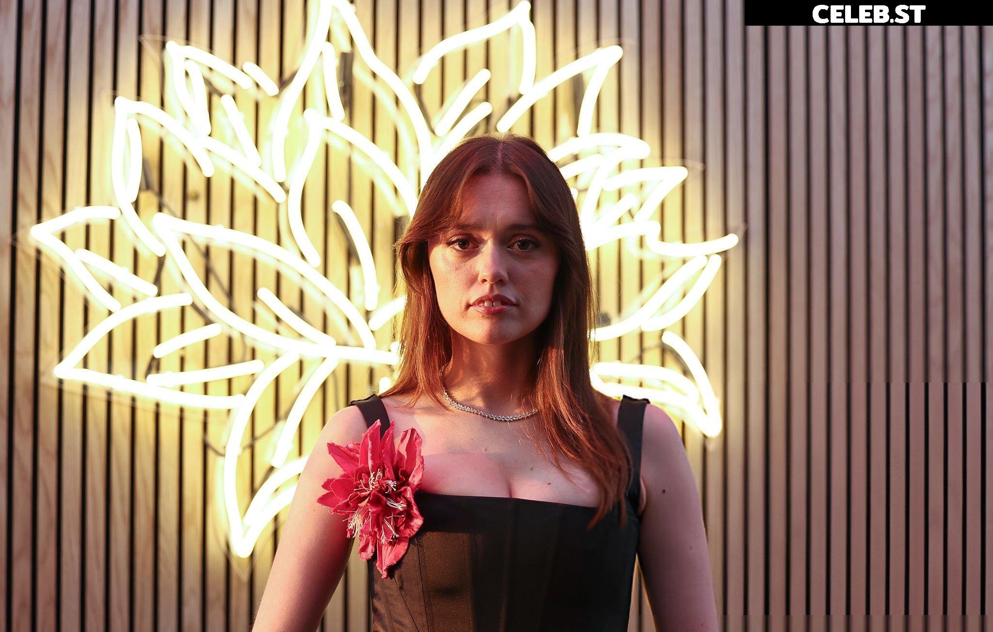 Aimee-Lou Wood Image 10689048