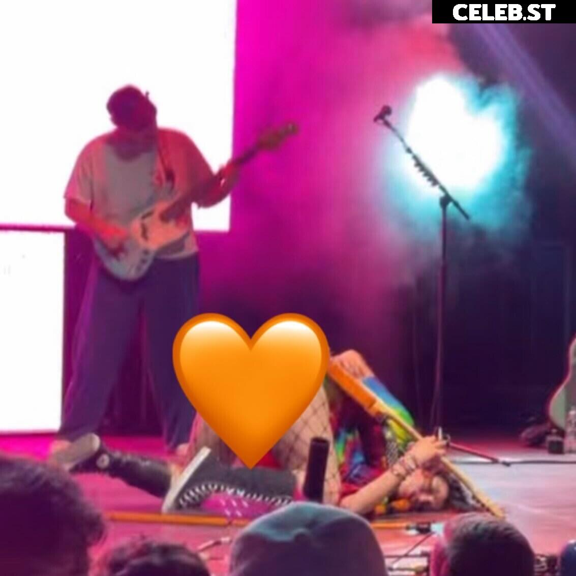 Gayle Image 10689271